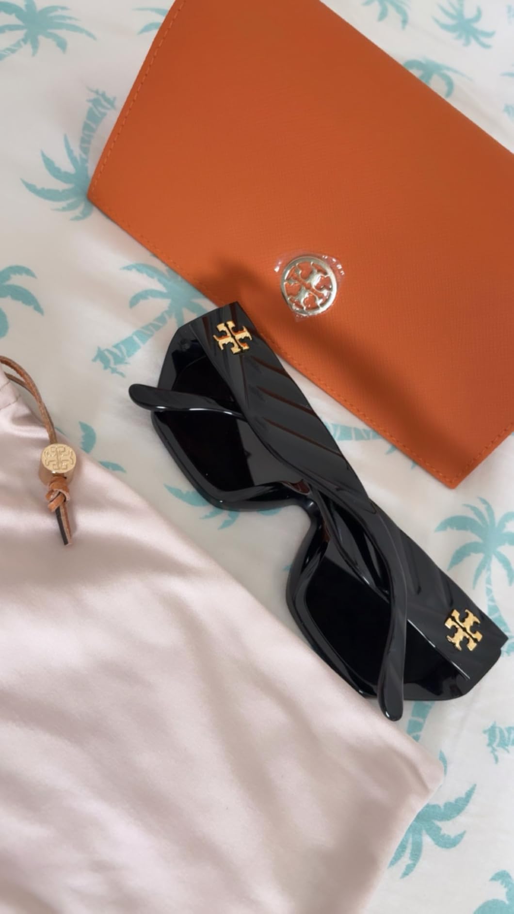 Tory Burch Women's Kira Irregular Sunglasses customer photo 2