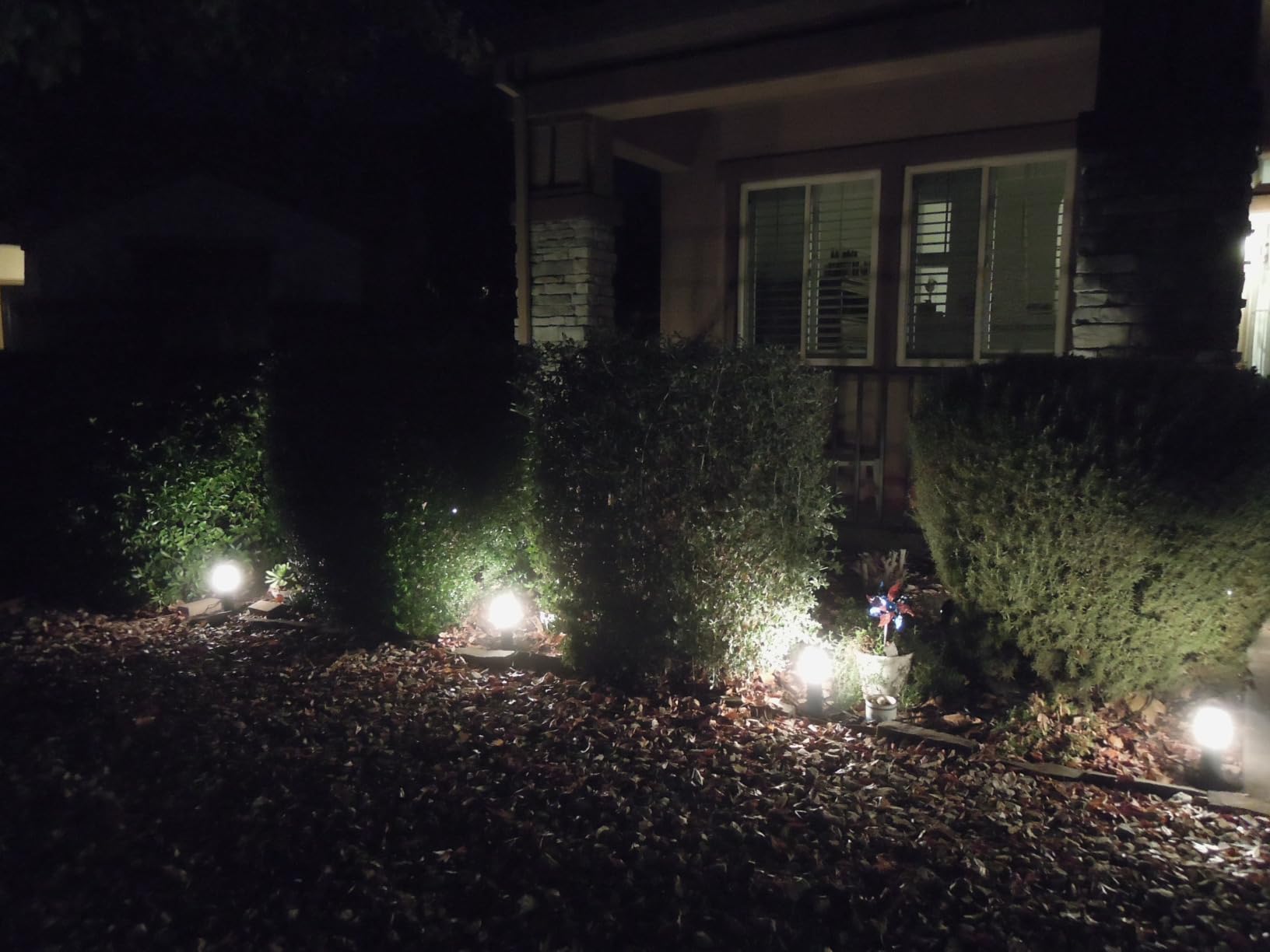 SUNVIE 12-Pack Low Voltage Landscape Pathway Lights 3W Outdoor Landscape Lighting 3000K 12-24V LED Bollard Path Lights Wired CRI 90+ Aluminum Pathway Lighting for Walkway Yard Garden, ETL Listed Cord customer photo 1