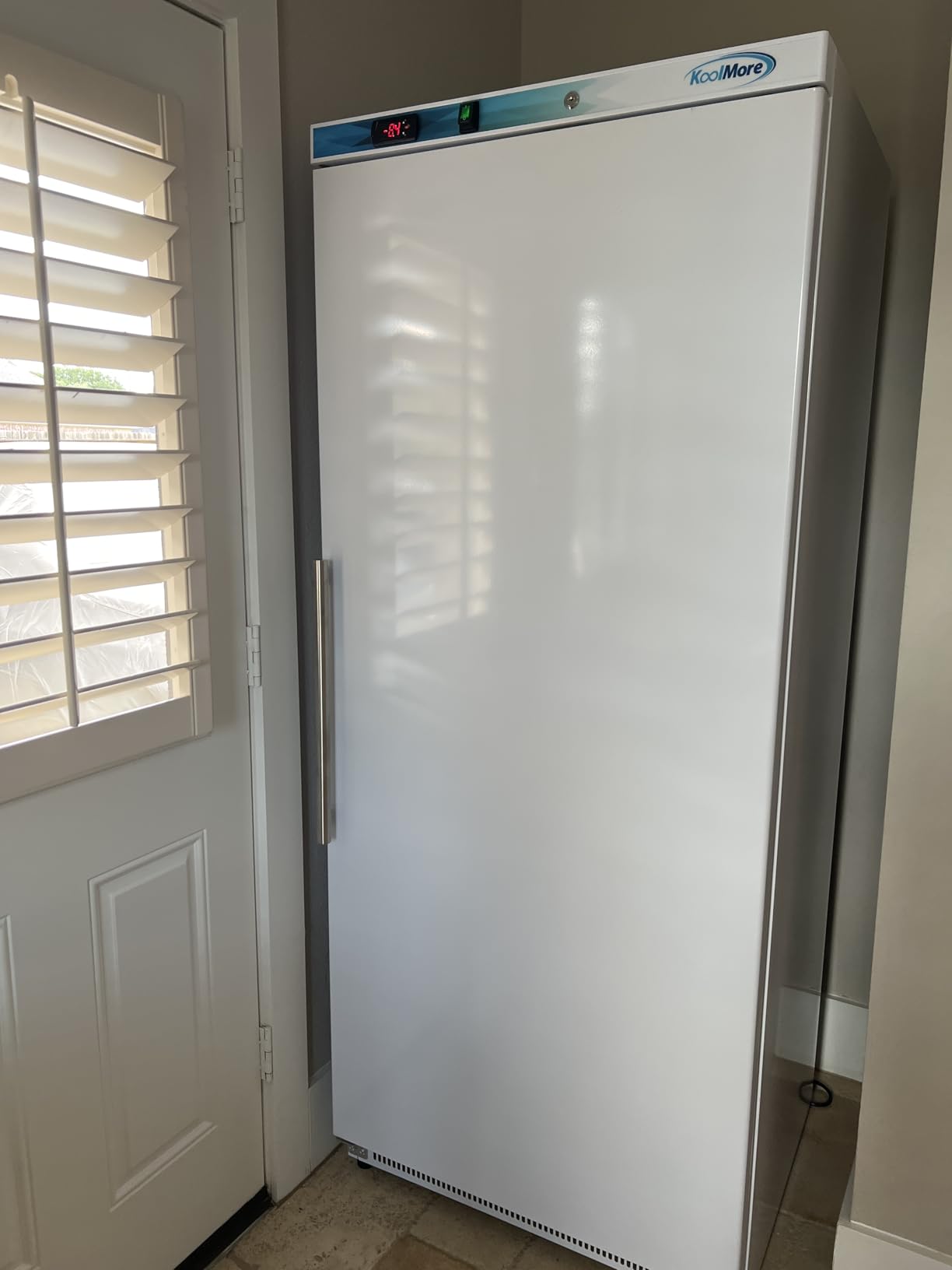 KoolMore 12 Cu. ft. Commercial Reach-in Freezer in White Manual Defrost (KM-FMD12WH) customer photo 2
