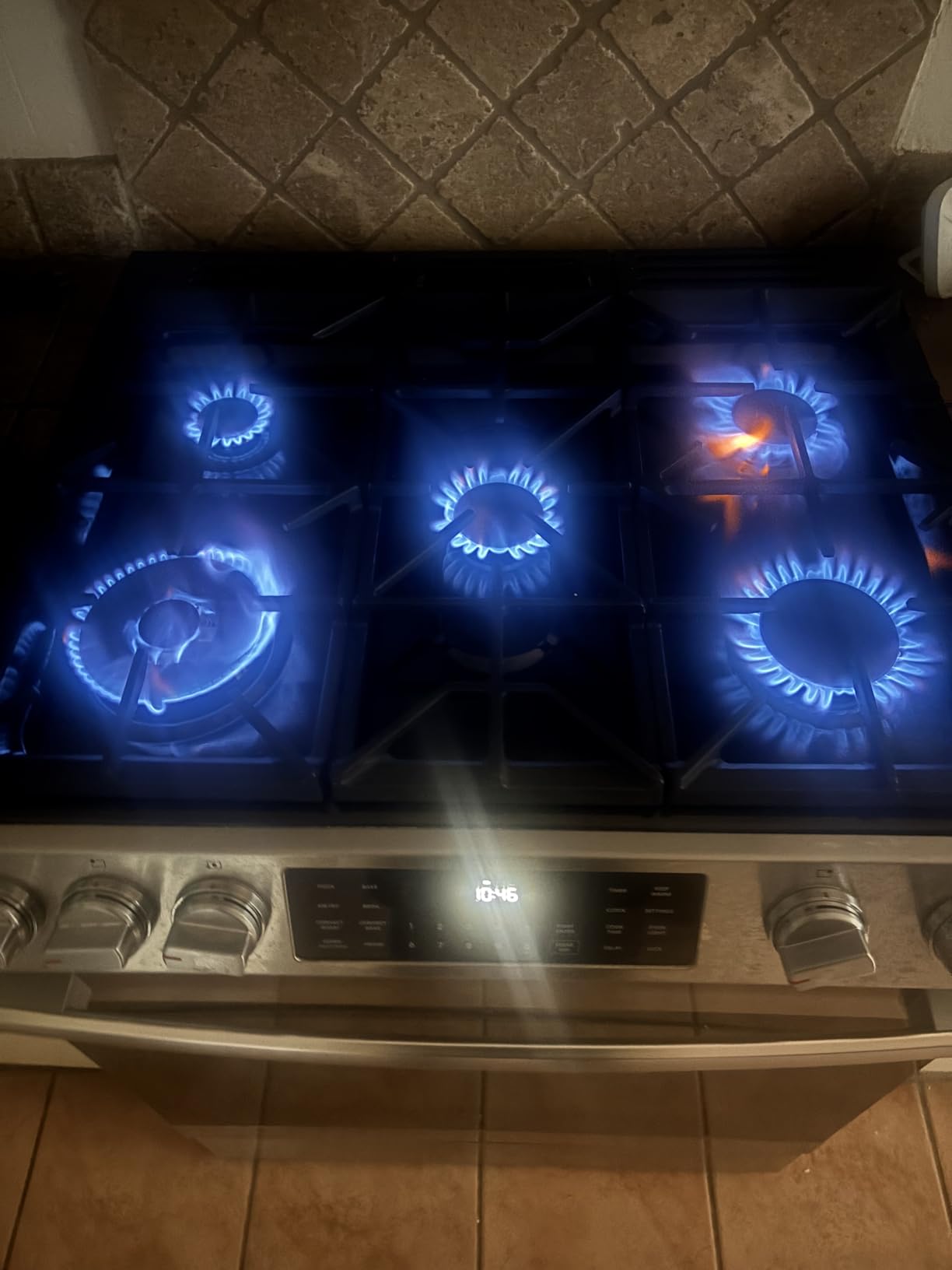 30 in. Lumin Coll 6.1 cu ft 5 Burner Gas Range, Air Fry, Stainless Steel customer photo 1