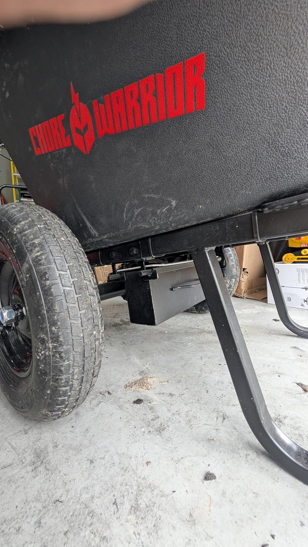 Electric Powered Wheelbarrow 350 LBS Capacity and 6 Cu FT Poly Tray 8 Hour Battery Life customer photo 1