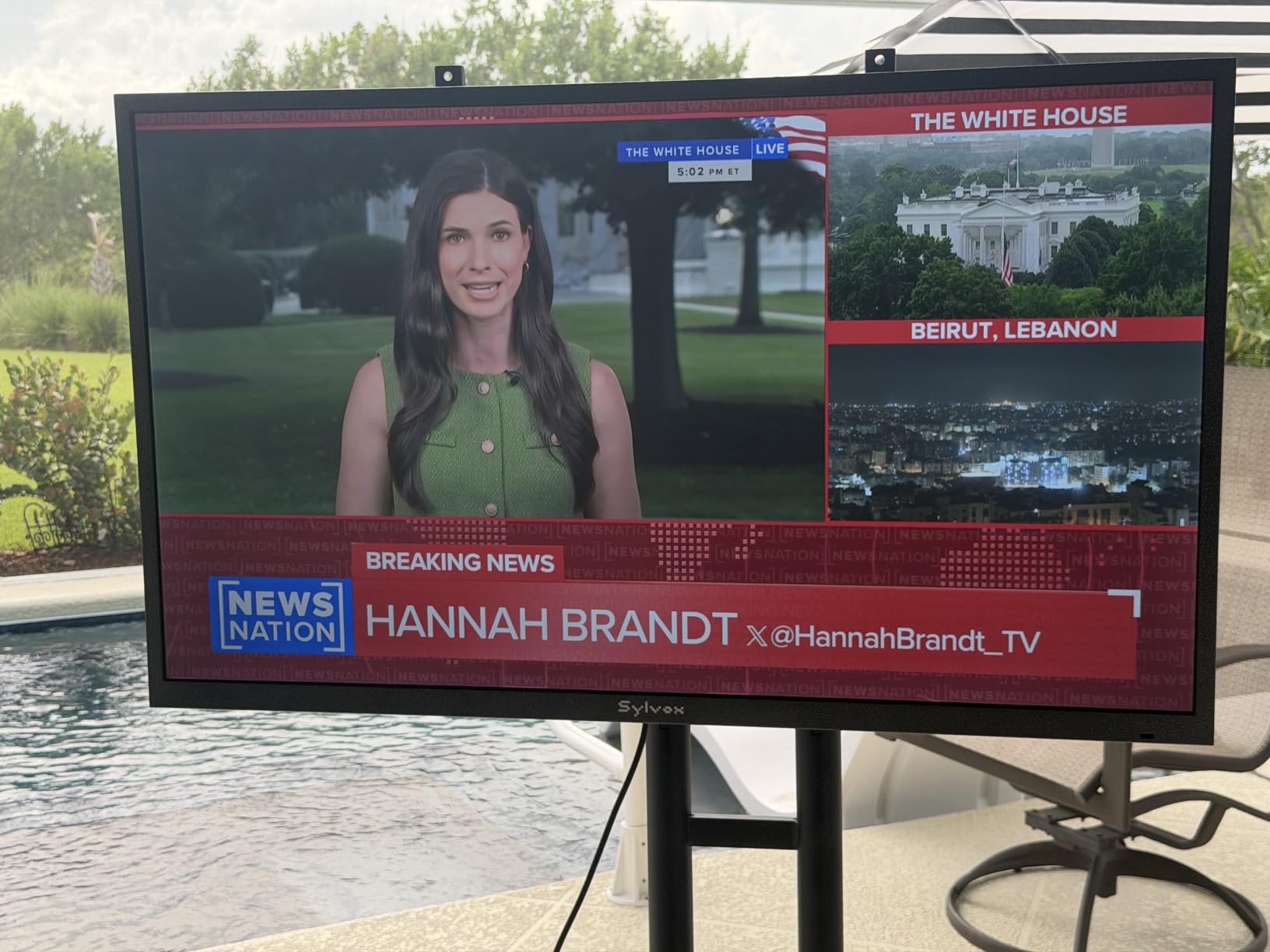 SYLVOX Outdoor TV, 43 inch Smart Waterproof Outdoor TV, 4K UHD Weatherproof | IP56, Support Dolby Vision Atmos, Google Cast, 1000 nit Brightness for Outside Partial Sun & Full Shade (Deck Pro 3.0 /2026) customer photo 1