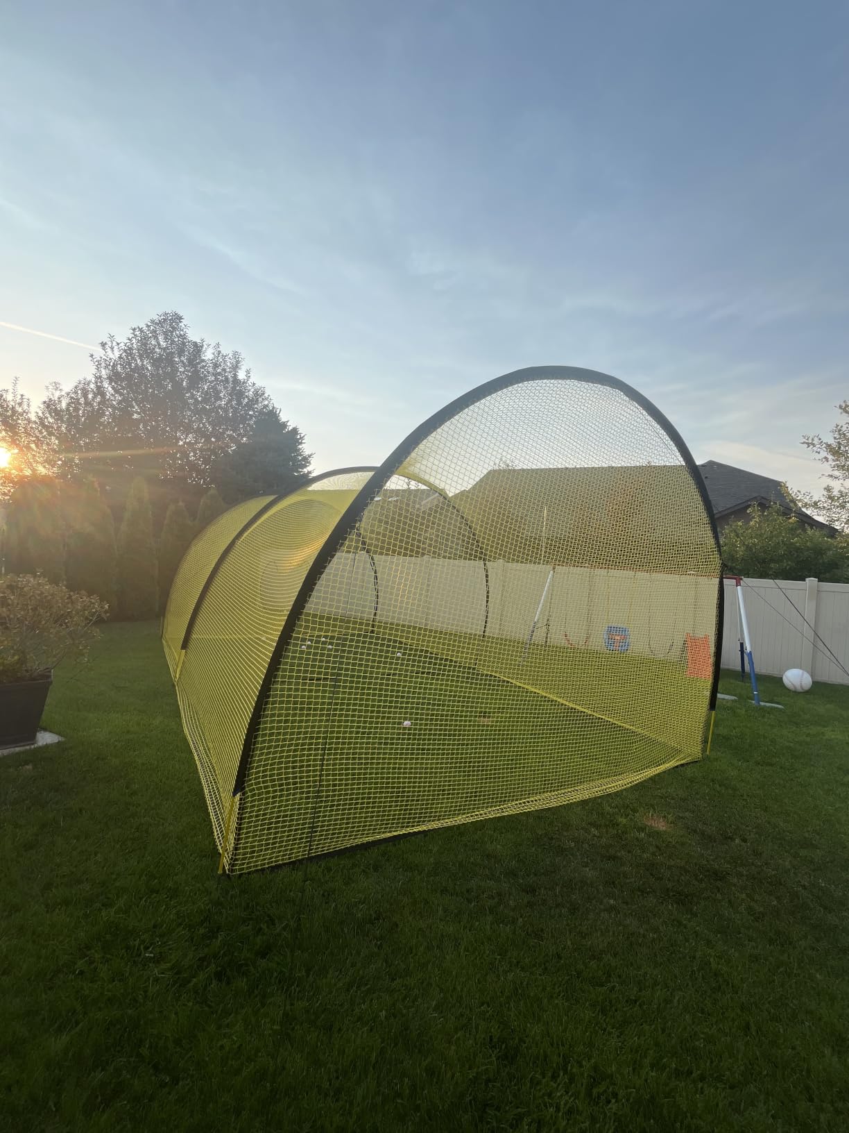 Apex Sports Portable 22ft x 12ft x 8ft Baseball & Softball Batting Cage with Pitching Machine Hole, 3ply 1.25'' Yellow Netting, Secure Steel Poles, 12.7MM Fibreglass Poles, Carry Bag Included customer photo 2