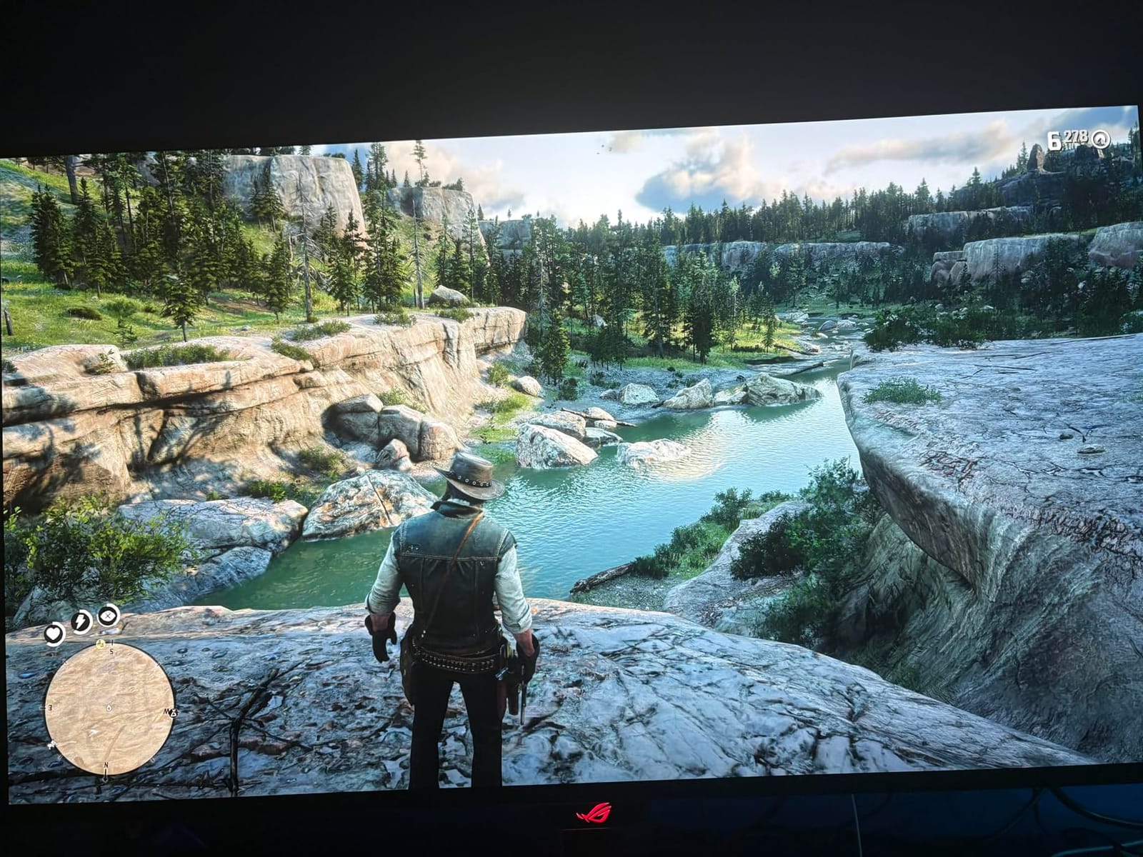 ASUS ROG PG32UCDP 32 Inch 4K 240Hz OLED Gaming Monitor | Dual Mode FHD 480Hz, Custom Heatsink, 0.03ms, G-SYNC Compatible, USB-C 90W, True 10-bit customer photo 2