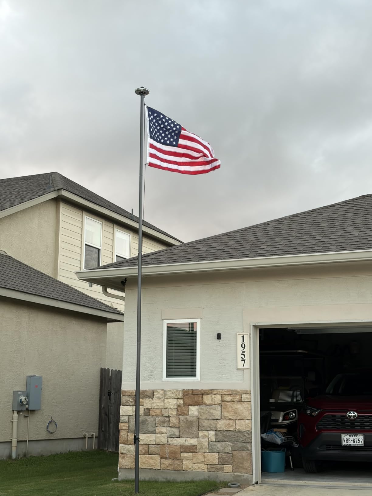 20FT Heavy Duty Flag Pole for Outside House, Real 12 Gauge Aluminum customer photo 1