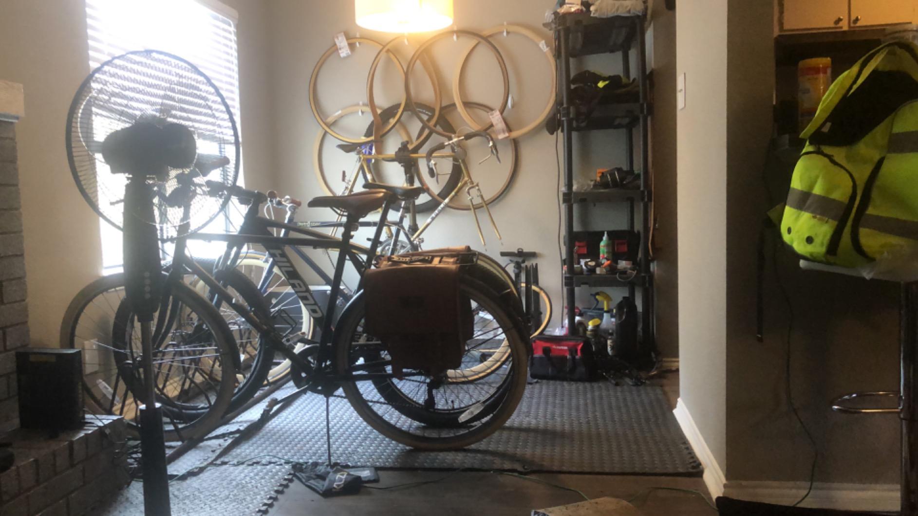 Simple Houseware 5-Bike Adjustable Floor Storage Rack for Garage, Black customer photo 2