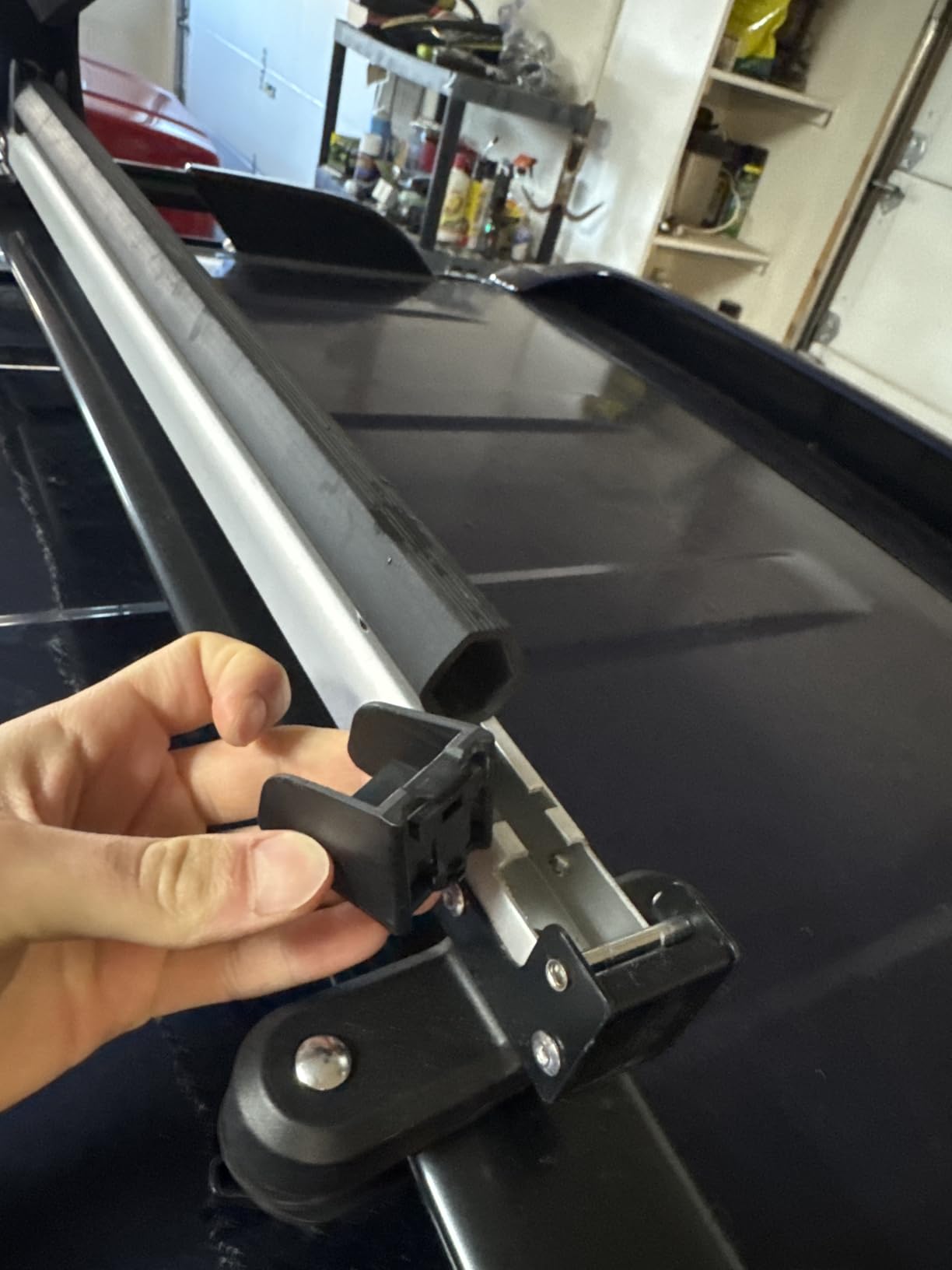 VEVOR Universal Car Roof Rack - Fit Most Crossbars, Carry up to 6 Pairs of Skis or 4 Snowboards, Aluminum Snowboard Ski Rack with Lock & Rubber Padding customer photo 1