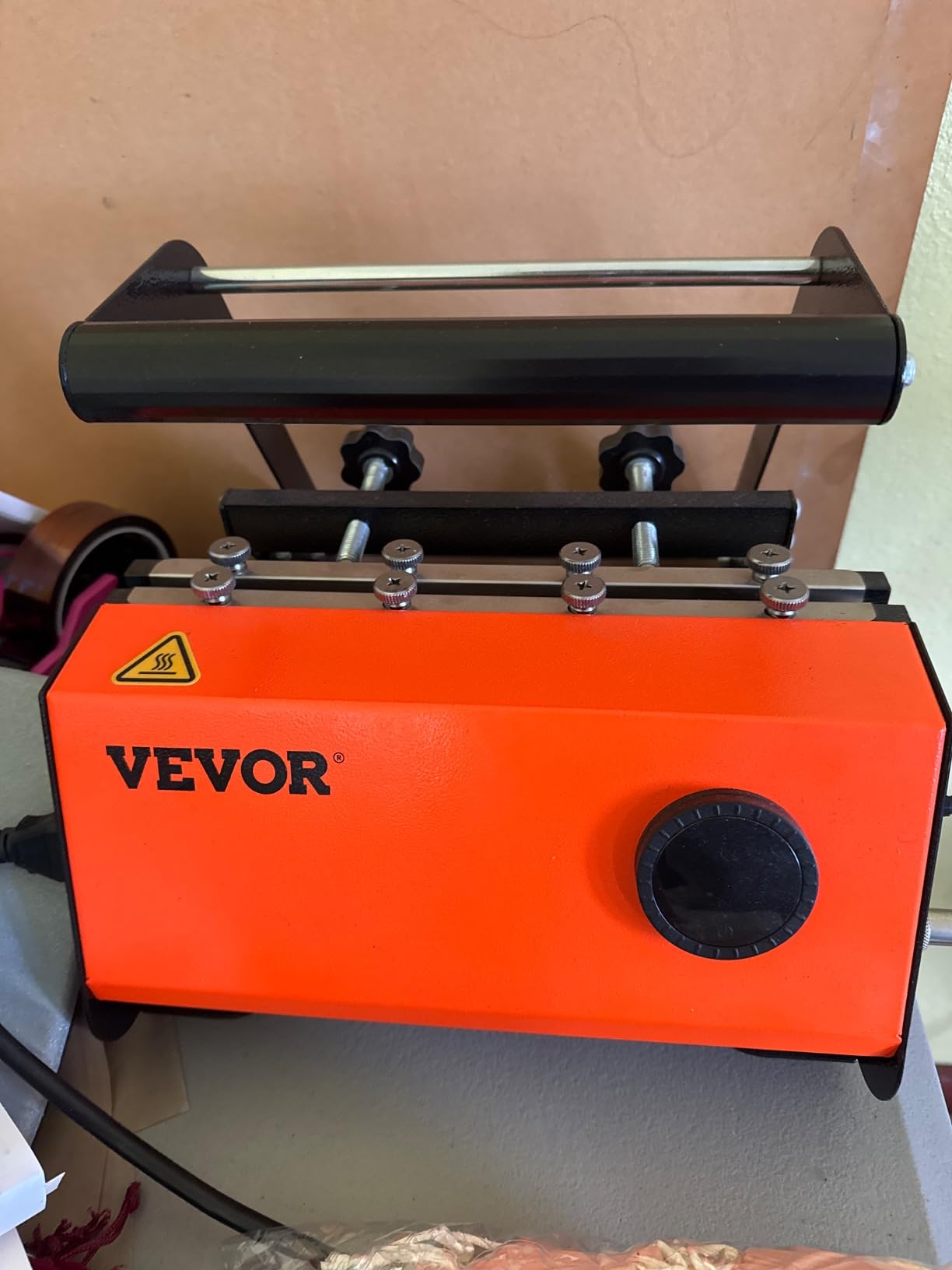 VEVOR Tumbler Heat Press Machine, 11-30oz Mug Press, Heat Up Fast and Even, Tumbler Press with Sublimation Paper, Tape and Gloves, Temp and Time Setting, for Sublimation Tumblers, Cups, Mugs, Green customer photo 2