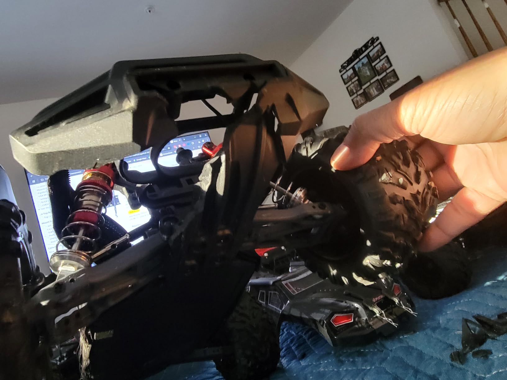 Hosim Mini 1/8 RC Truck for Adults Fast 50+mph, Vortan Electric RTR Brushless RC Cars All Terrain 4WD Off Road Hobby RC Car Waterproof Remote Control Car for Snow/Sand/Beach Toy Gift with 3S Battery | All Terrain 4WD Off Road Hobby RC Car, Waterproof Remote Control Car for Snow/Sand/Beach, Toy Gift with 3S Battery customer photo 1