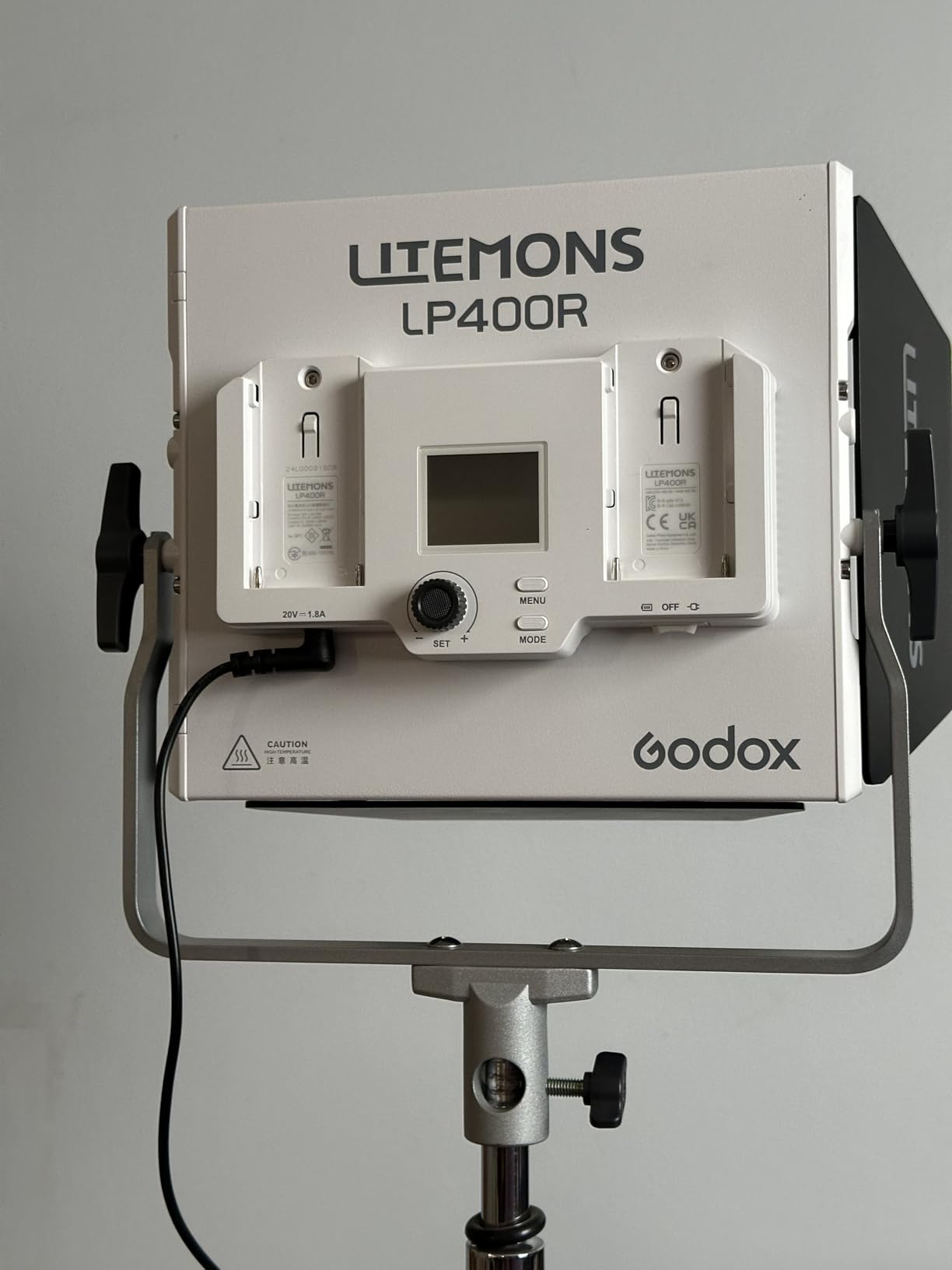 Godox Litemons LP400R 36W RGB LED Panel Video Light with Barndoor&Carry Bag customer photo 1