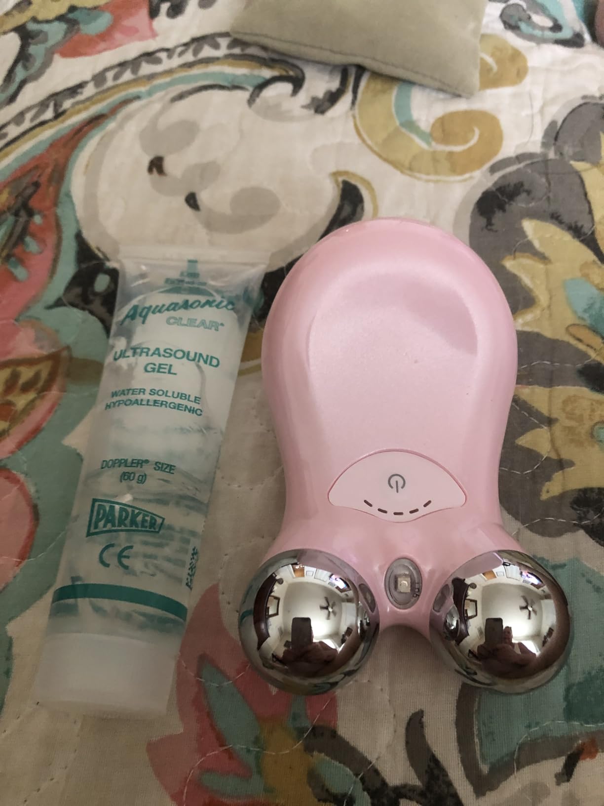 Hunvva Microcurrent Facial Device,Latest Red Light Technology,Enhances The Ability to Lift The Face and Tighten The Skin,Facial Wrinkle Equipment,Smart Photon Micro-Current Device,Model:EP-300. customer photo 1