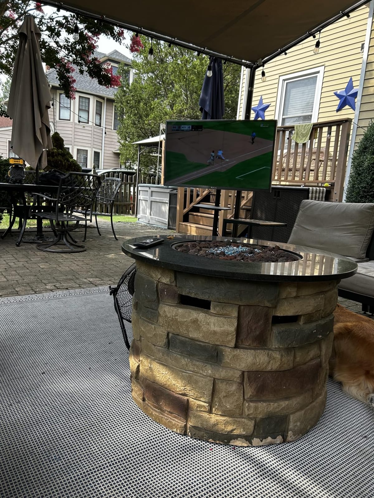 SYLVOX 43 Inch Outdoor TV, 4K UHD HDR 10, IP56 Weatherproof Smart Google TV customer photo 1