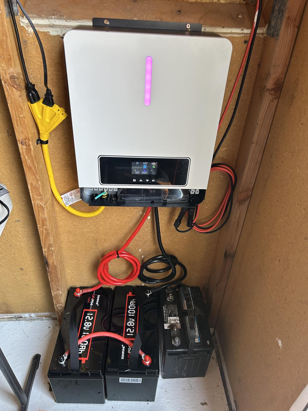 12V 200Ah LiFePO4 Lithium Battery 200A BMS 2560Wh IP65 customer photo 1