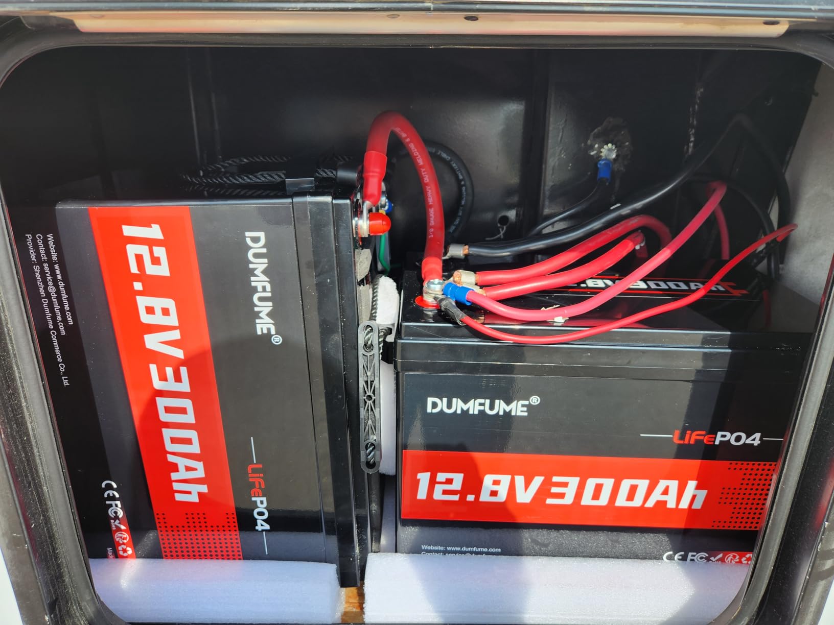 12V 200Ah LiFePO4 Lithium Battery 200A BMS 2560Wh IP65 customer photo 2