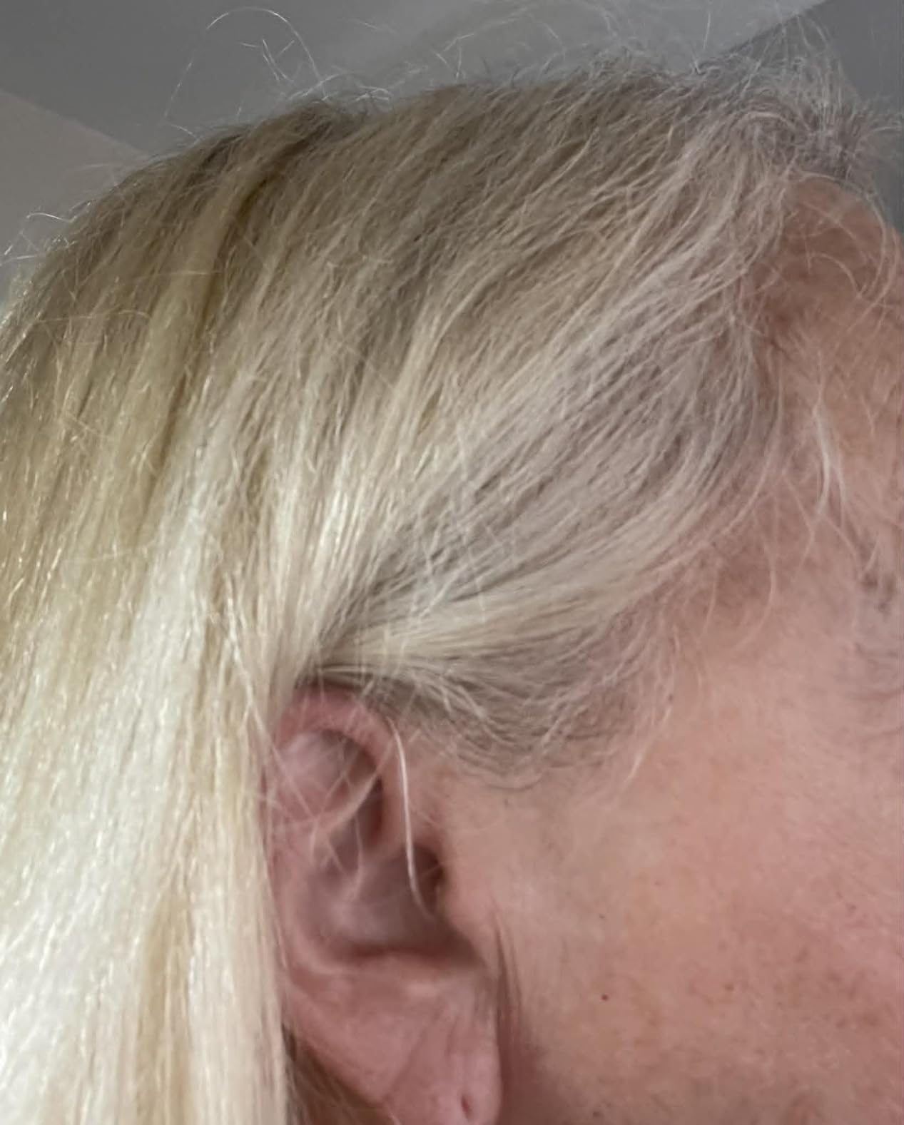 Flaygo Hearing Aids for Seniors,Hearing Aids for People with Hearing Loss, Sound Quality Restoration, Intelligent Noise Reduction, Standby 80h, One-Button Operation, Comfortable Wearing,Beige | Sound Quality Restoration,Rechargeable,Intelligent Noise Reduction, Standby 80h,One-Button Operation,Comfortable Wearing customer photo 2