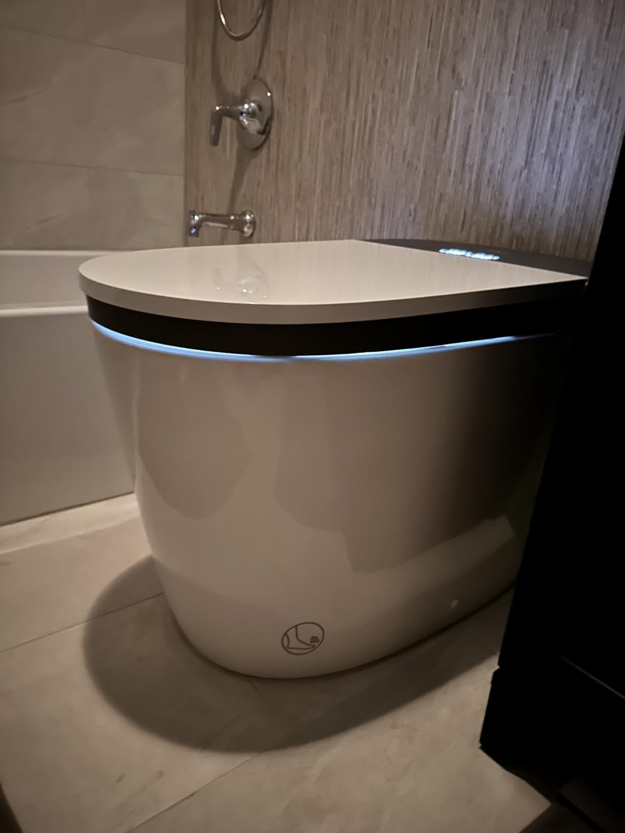 EPLO Smart Toilet Bidet with Auto Open Close,1000 Gram MaP Flush Score,Foam Dispenser, ADA Comfort Height, Moving Dryer,Auto Flush,Heated Seat,One Piece Elongated Toilet with Tank Built in U8MAX customer photo 2