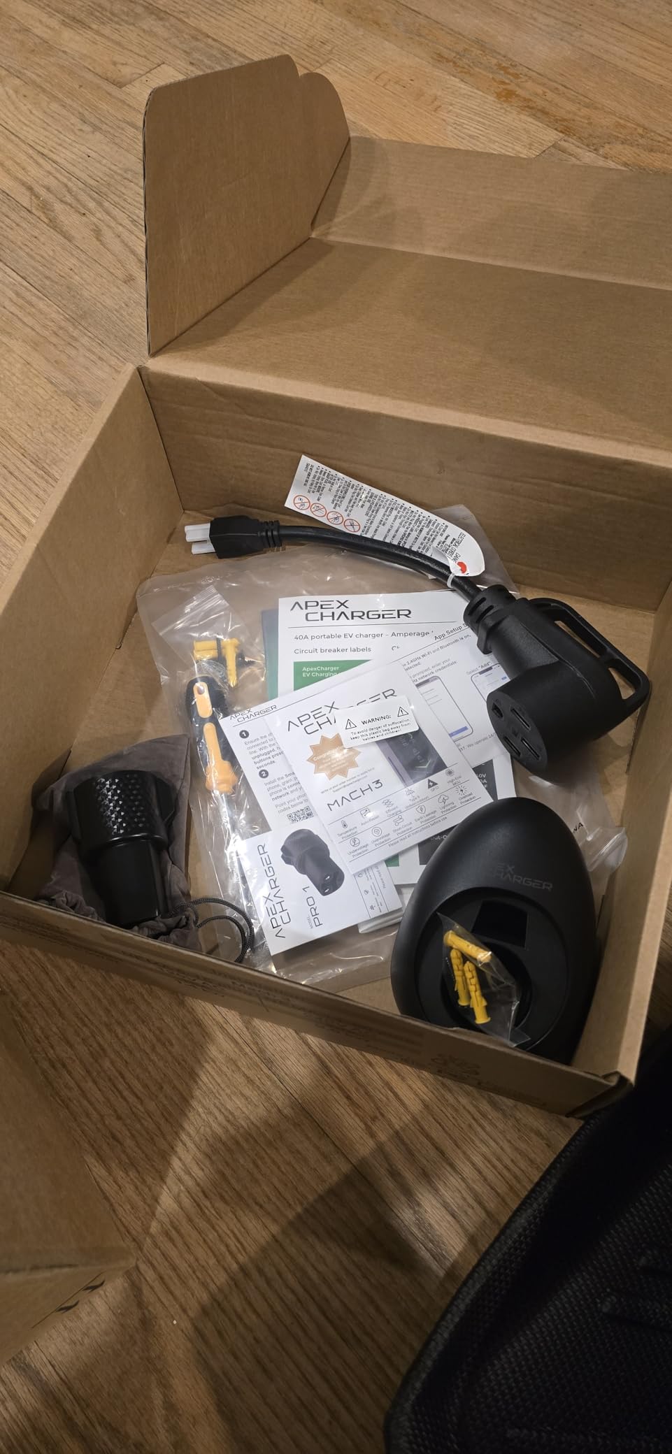 MACH 3 Fast 40 Amp Level 1&2 Portable EV Charger, Electric Vehicle Charging Station, 120-240V NEMA 14-50 w/ 5-15 Adapter. SAE J1772 car Connector & Tesla mobile NACS, Outdoor EVSE, 25ft Cable w/holder customer photo 2