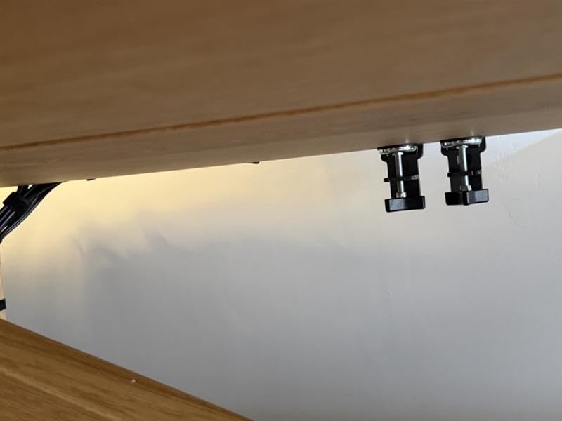 HUANUO TitanLift Heavy Duty Monitor Arm for Screens up to 49