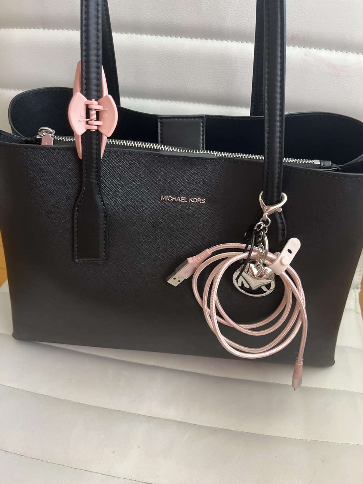 Michael Kors Women's Ruthie Medium Tote Bag customer photo 1