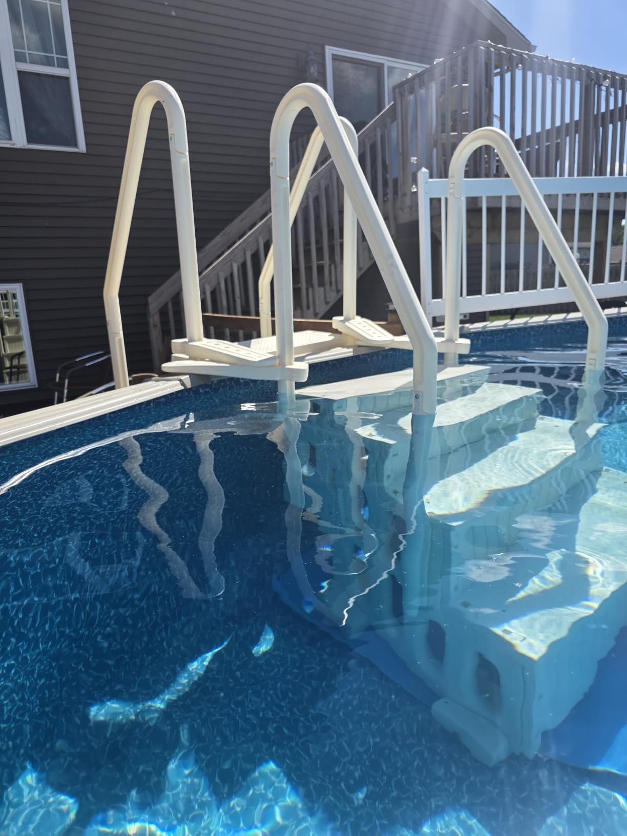 VEVOR Swimming Pool Ladder, 4-Step Double Handrails Stairs with Non-Slip Heavy Duty Steps, Max Load Capacity 400 lbs, for 48-54 in Inground & Above-Ground Pools of Any Decking Surface, Milk White customer photo 2