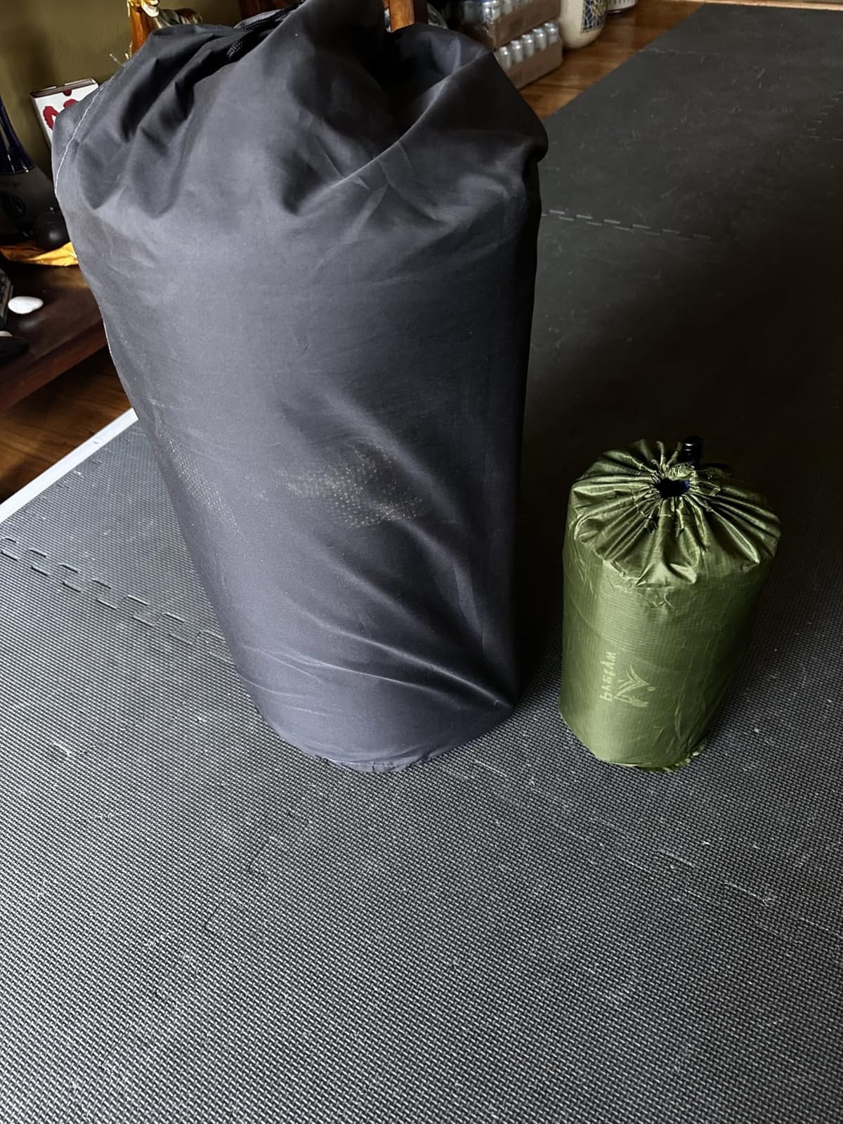 Double Camping Sleeping pad with Pillow & Built-in Foot Pump customer photo 2