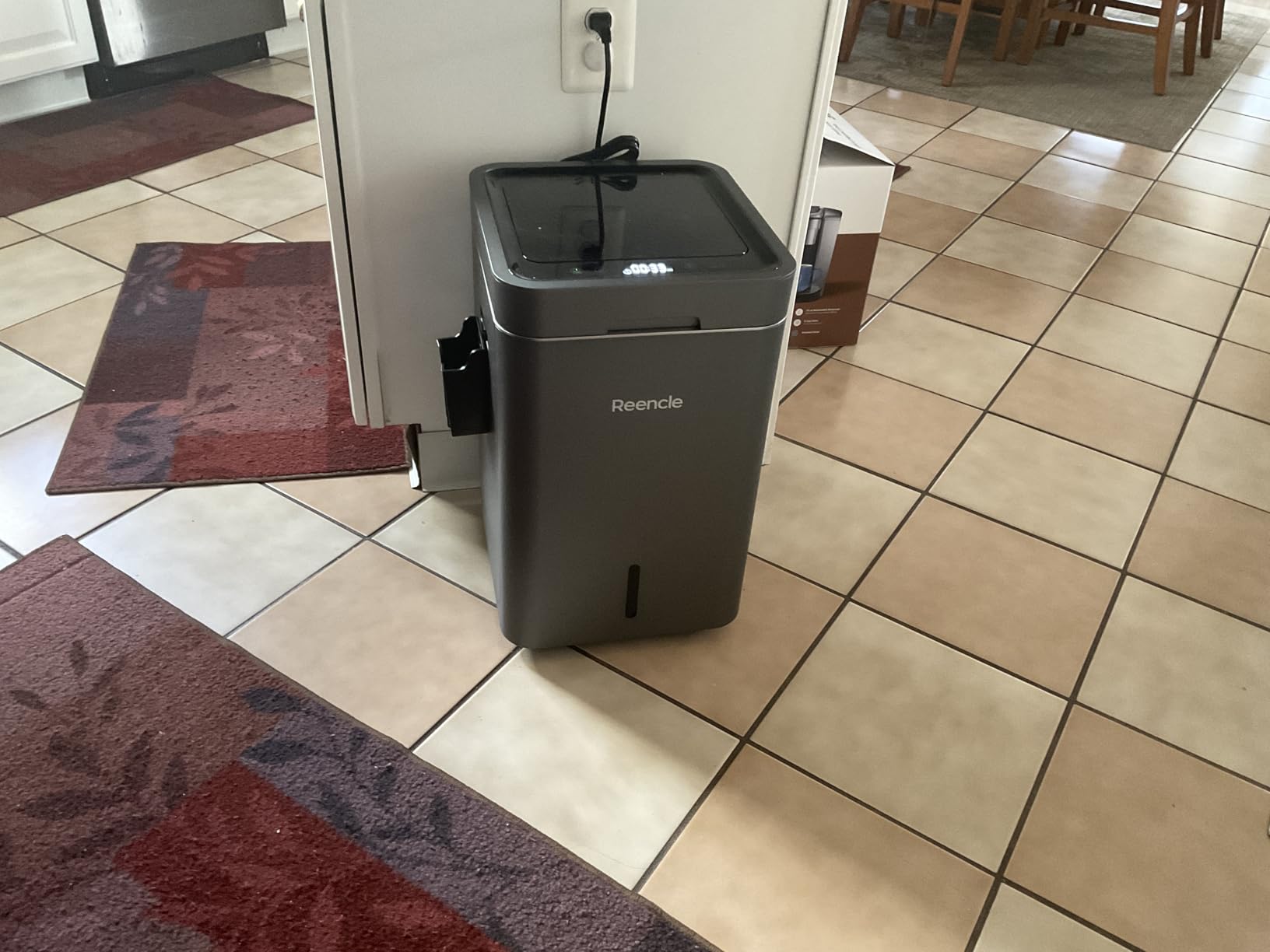 Reencle Gravity Electric Composter - 22L Kitchen Composter– Decomposes 3.3 lbs Daily, Odorless & Quiet Indoor Composting, Rapid Decomposition with All-new Compost Starter 2.0 + Booster Pack (Silver) customer photo 1