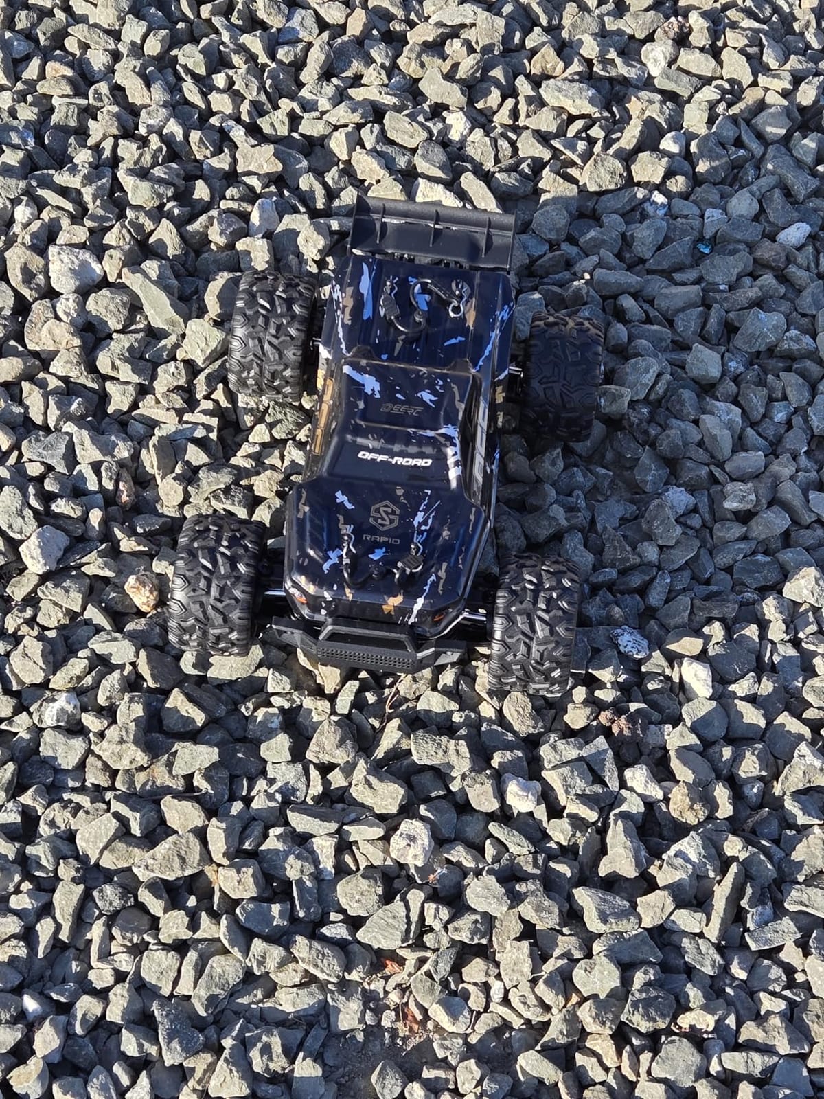 DEERC 9309E All Terrain Fast RC Cars for Adults 40KPH,4WD Electric Off-Road Remote Control Monster Truck,2.4Ghz High Speed Car,Waterproof Monster Truck with 2 Batteries for Boys & Kids customer photo 2