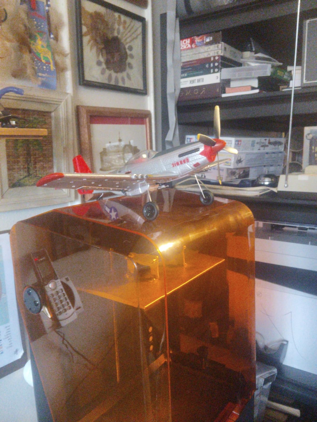 LEAMBE 4 Channel RC Plane, Ready to Fly Aerobatic Aircraft, Easy Control for Beginners, P51 Mustang RC Airplane for Adults Blue-Red customer photo 1