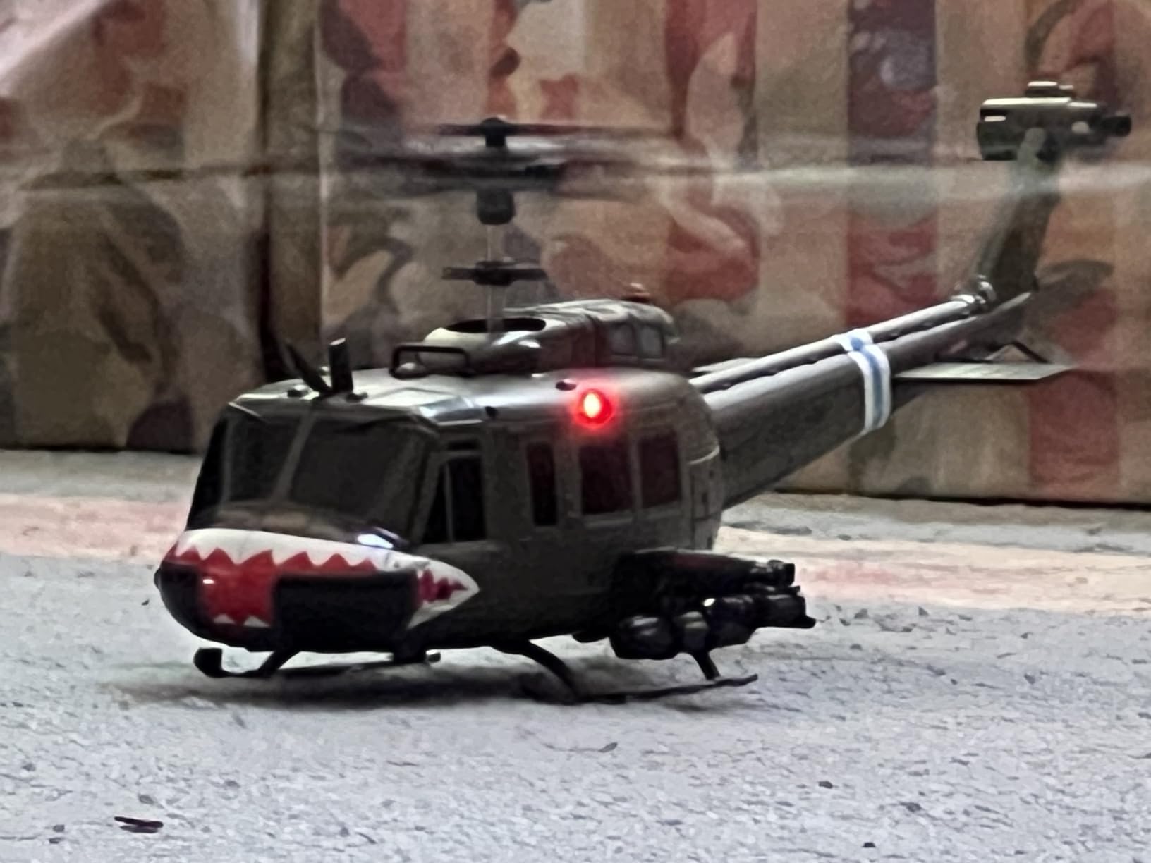C032 UH-1 Huey RC Helicopter for Adults - 1/48 Scale 2.4G 6CH Flybarless Remote Control Helicopter Model, 3D Stunt Flight & High-Precision RC Airplane (Yellow-Blue(3 Batteries)) customer photo 2
