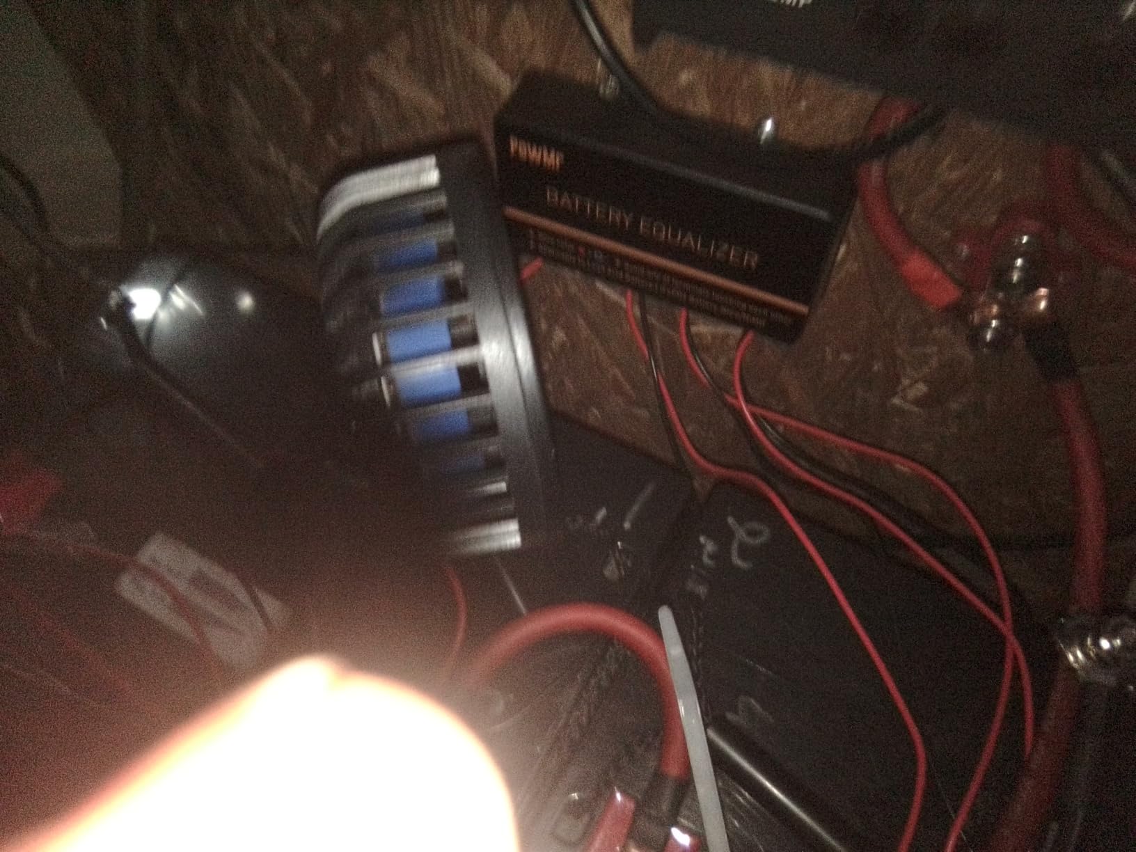 12.8V 300Ah Lithium LiFePO4 Battery With 200A BMS 15000+ Deep Cycles customer photo 2
