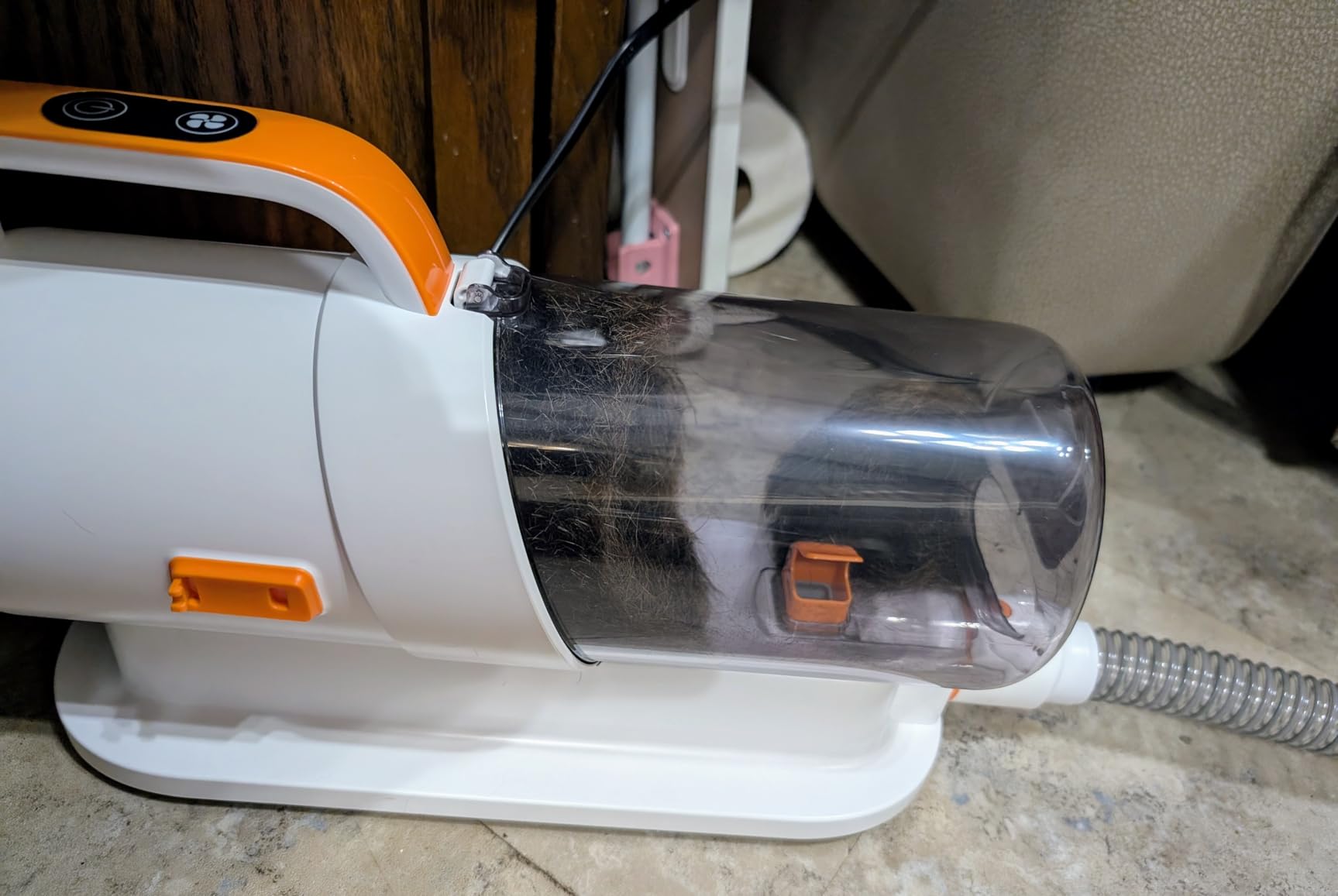 PAWING Dog Grooming Vacuum, All-in-1 Professional Deshedding Tools for Dogs & Cats - Low Noise Dogs Vacuum Cleaner with 2L Large Capacity Dust Cup for Shedding Pet Hair customer photo 1