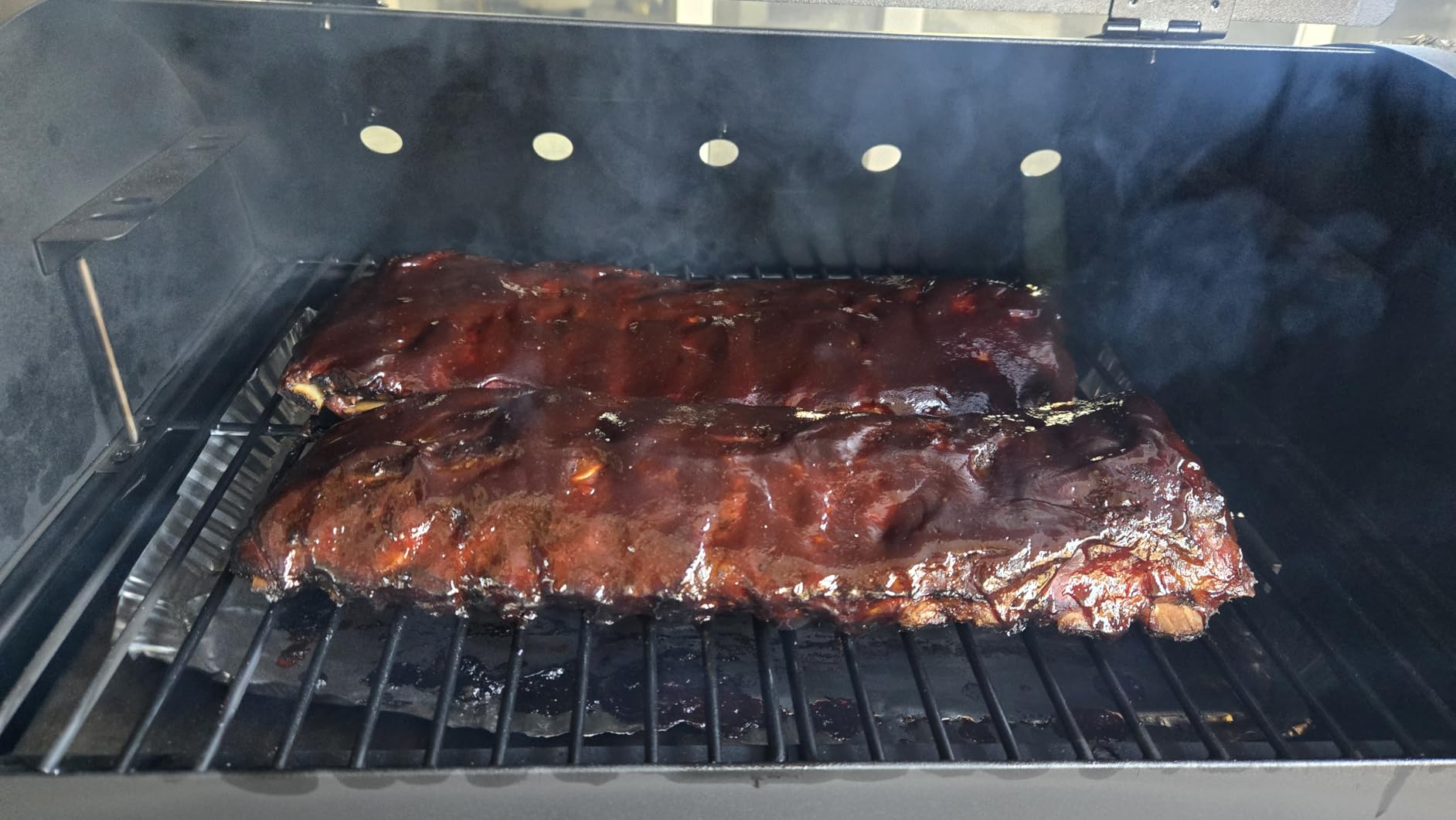 Brisk It Zelos-450 Wood Pellet Grill & Smoker, 450 Sq In, WiFi and A.I. | 7-in-1 BBQ Versatility With Waterproof Cover, App Control, Auto Cooking, PID Controller, 500°F Max, 12 lb hopper, Meat Probe customer photo 2