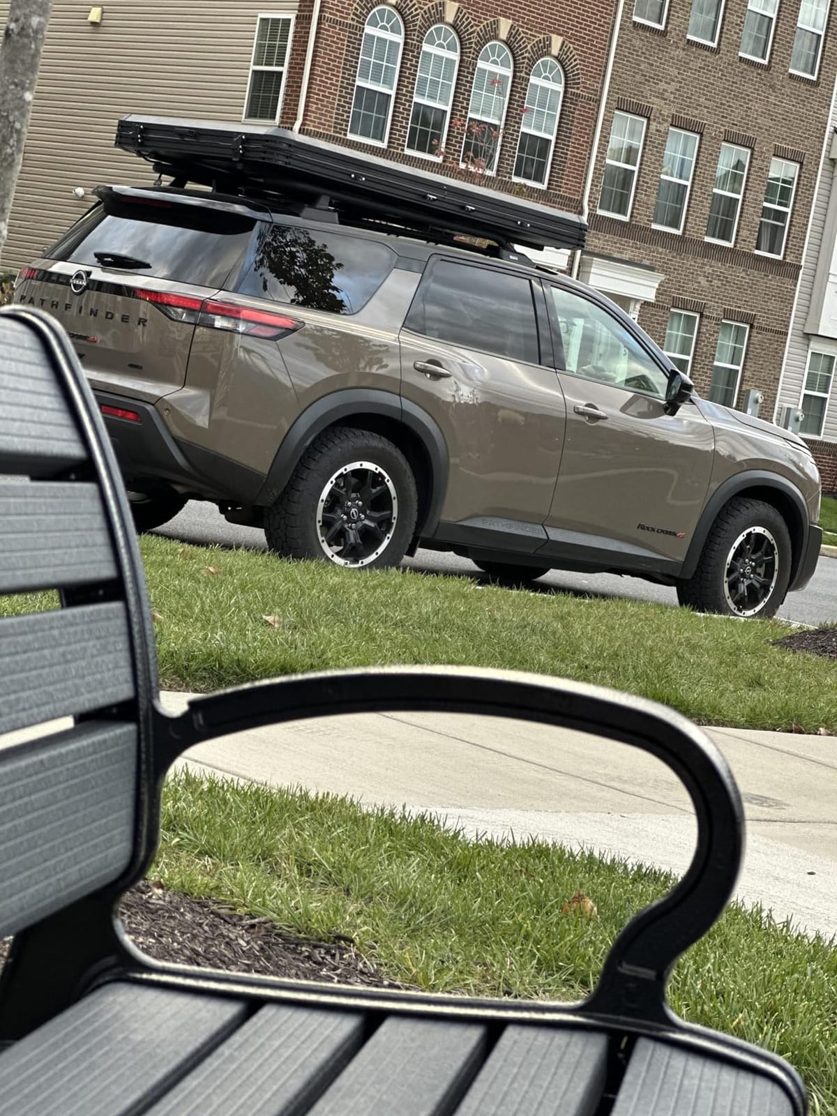 Hard Shell Roof Top Tent with Adjustable Crossbars, 4-Season Waterproof Pop-up Tent with Detachable Thermal Insulation Liner, Anti-Condensation Mat & USB Power Hub for Trucks, SUVs, Vans customer photo 2
