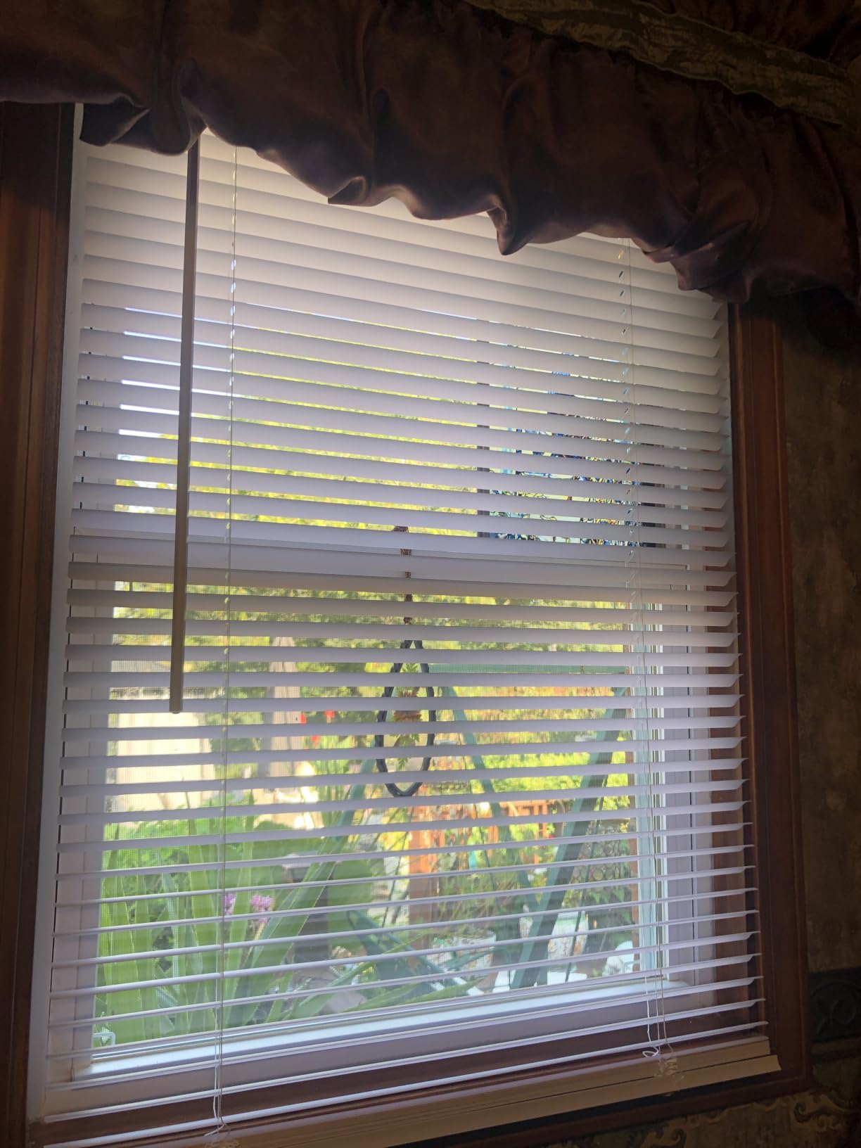 Calyx Interiors 1“ Mini Blinds, 32.5“W x 48“H, White, Light Filtering customer photo 2