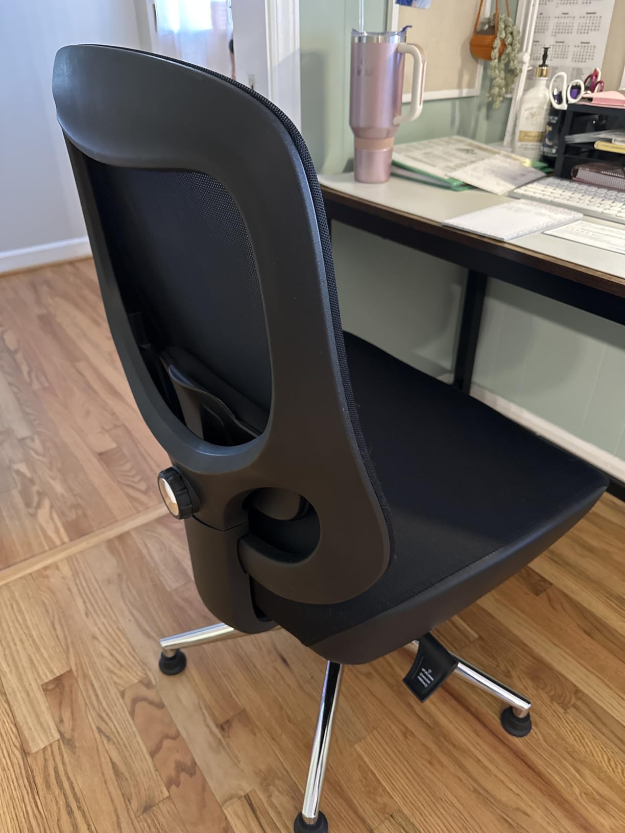 750lbs Big and Tall Office Chair with Wide Thick Seat Cushion for Heavy People Ergonomic Computer Mesh Desk Chairs with 4D Armrests, Adjustable Lumbar Support for Adults 8 Hours Daily Work customer photo 2