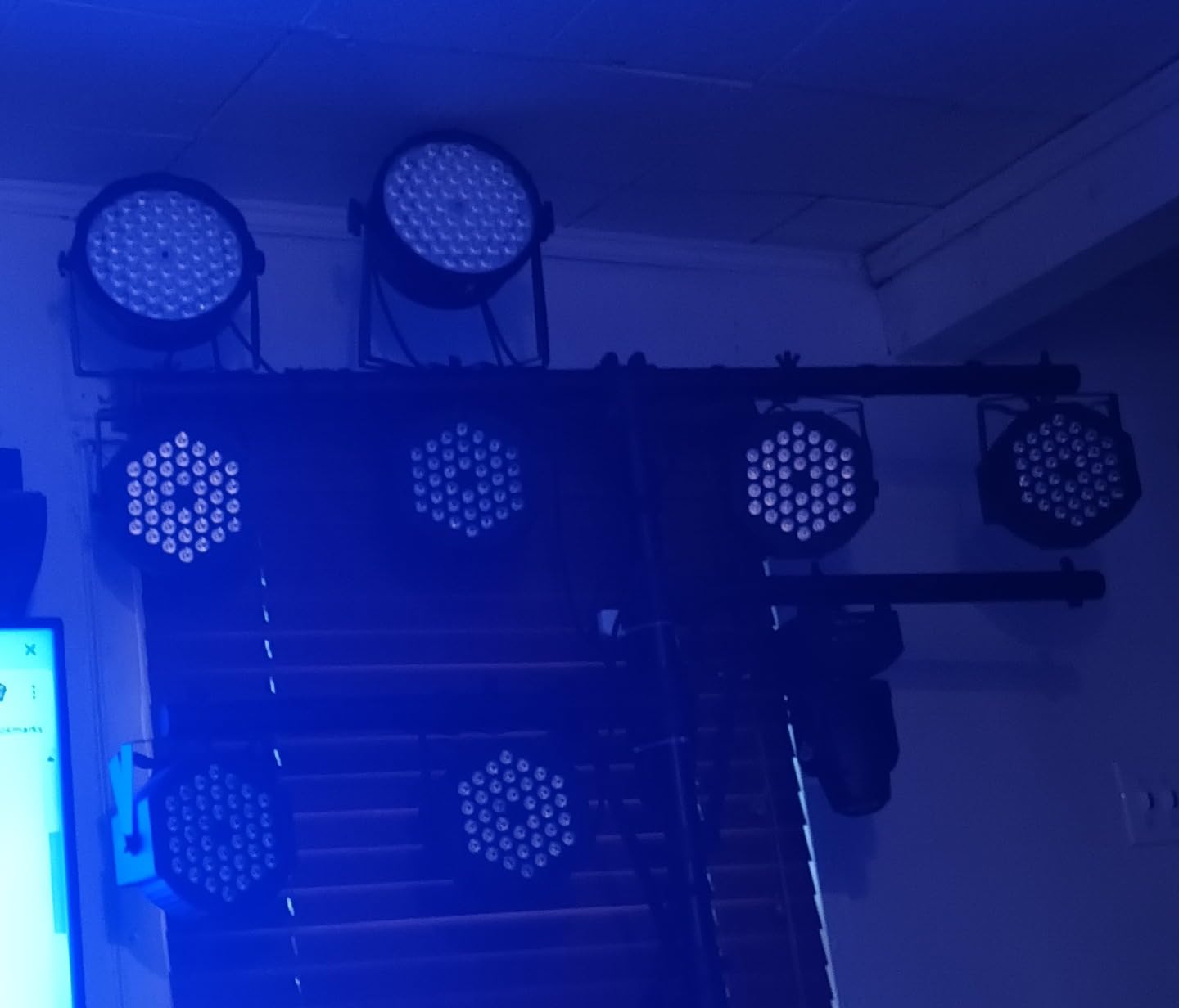 BETOPPER LED Par Lights 54 x 1.5W, RGB Stage Lights DMX DJ Lighting Sound Activated with Stand, Strobe Light & Wash Par Lighting DMX for Parties, Church, Wedding, Bars, 12 customer photo 2