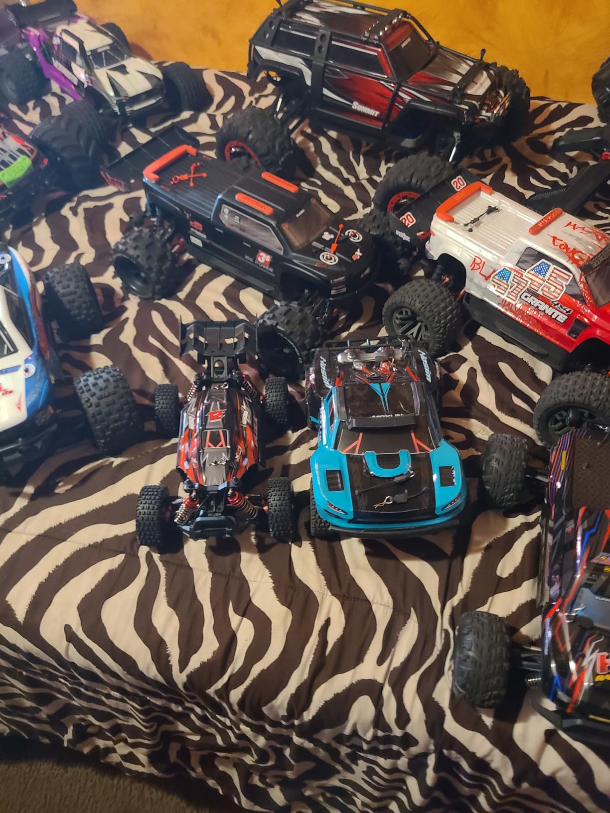 Hosim Brushless RC Buggy for Adults and Kids 60KM/H, 1/14 Electric High Speed All Terrain Remote Control Car, Hobby RC Trucks 4x4 Off Road RC Car, Waterproof RC Vehicle for Snow/Sand/Beach Age 8+ customer photo 1