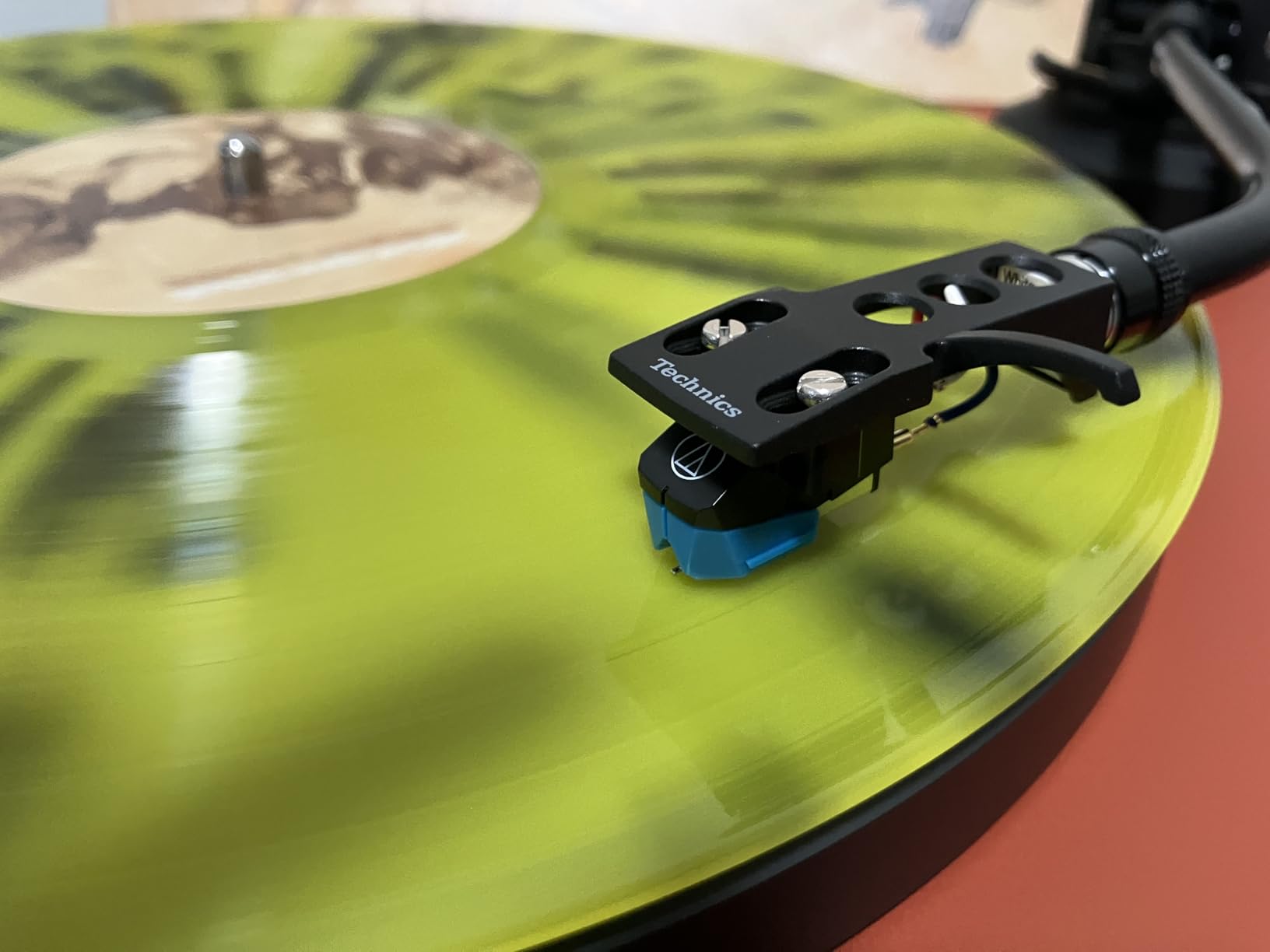 Technics Turntable, Premium Class HiFi Record Player with Coreless Direct Drive Motor and Bluetooth, Stable Playback, Audiophile-Grade Cartridge and Precision Tonearm, Dustcover Included - SL-40CBT-K customer photo 2