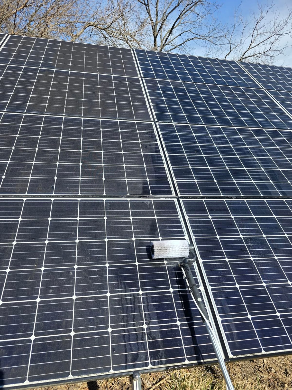 Electric Solar Panel Cleaning Brush, 20Ft, Soap Dispenser & Water Fed Pole customer photo 2
