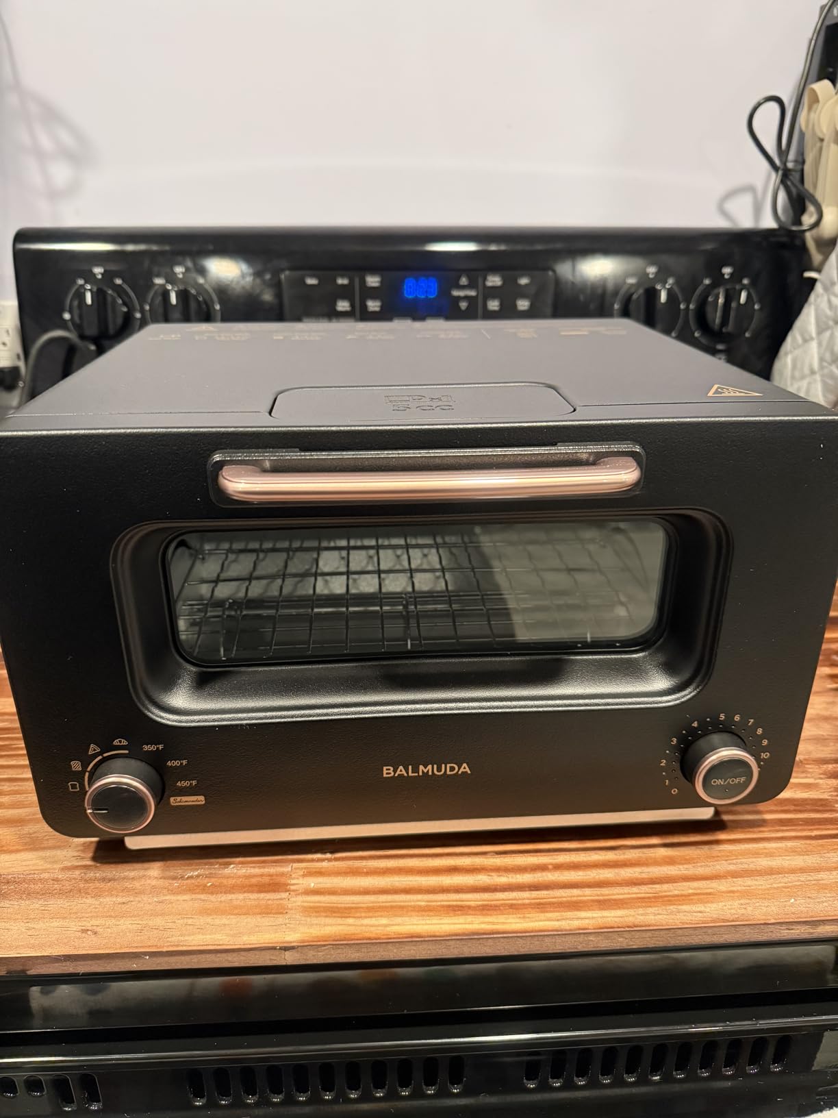 BALMUDA The Toaster Pro | Steam Oven Toaster | Compact 14.1″W × 12.6″D × 8.2″H | 6 Modes: Shokupan, Golden Toast, Pizza, Croissant, Oven, Salamander Grill | (Baking Tray Sold Separately) | Off-white customer photo 2