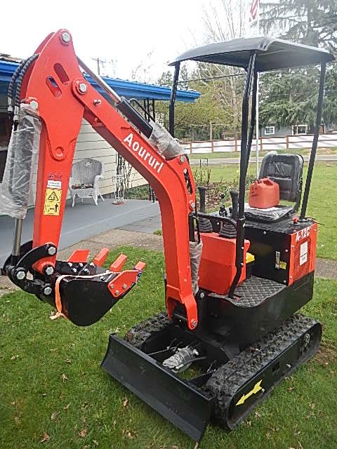 Aoururl 1.2 Ton Mini Excavator – 3 Attachments, 13.5HP Gasoline Engine customer photo 2