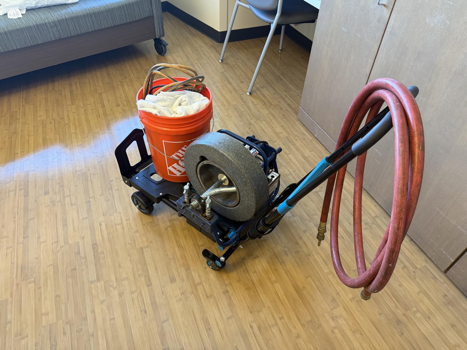 SEESII Electric Wagon Cart with 2 x 4.0Ah Batteries, 330Lbs customer photo 1
