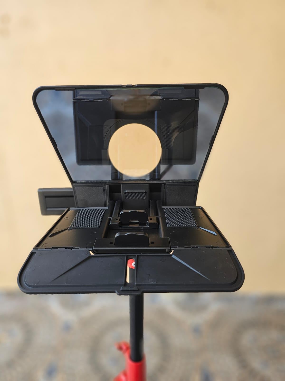 Desview T5 Teleprompter for Smartphone & Tablet, Video Recording | Compatible with DSLR Cameras. Includes 49-82mm Adapter Rings, Coated Glass, Bluetooth Remote, Free App for Streaming customer photo 2
