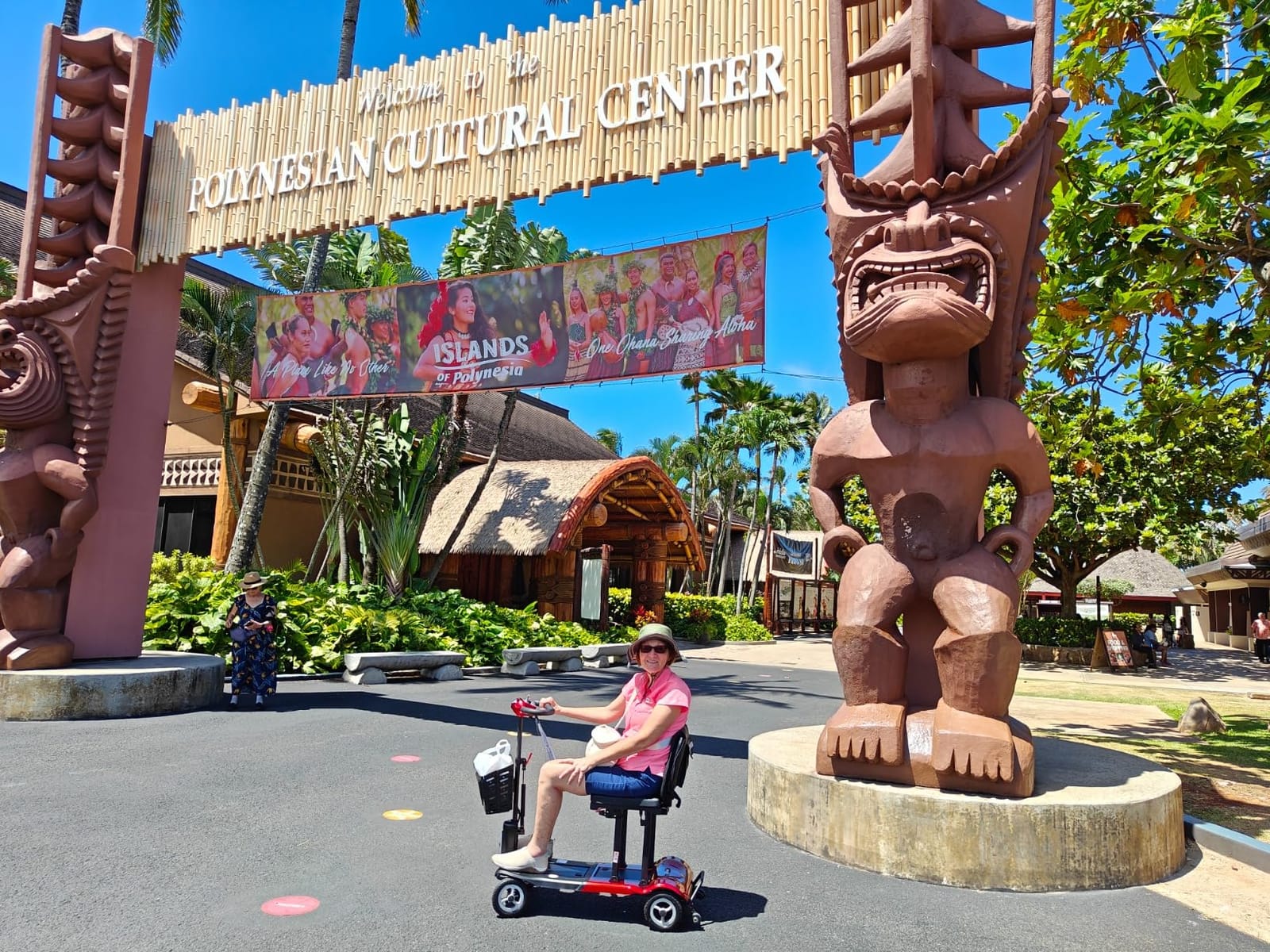 Aotedor Lightweight Mobility Scooter for Seniors, 36 lbs, 22-Mile Range customer photo 1