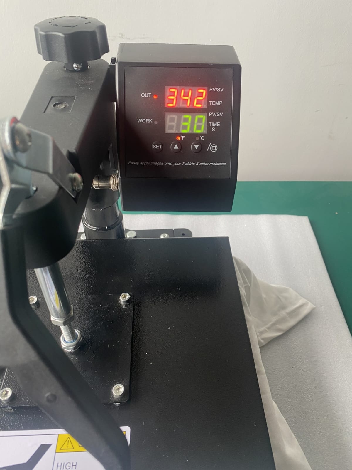Seeutek 8 in 1 Heat Press Machine 15x15 Inch, Heat Press for T-Shirts, Hats customer photo 2