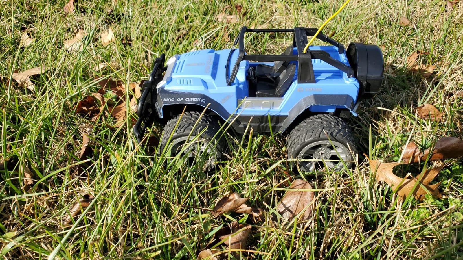 DEERC DE125 1:14 RC Car for Kids,4WD Remote Control Off-Road Monster Truck | RC Rock Crawler with Mist Spray,Metal Shell, LED Lights, 2.4GHz All-Terrain Car, 2 Batteries, Gifts for Beginners and boys customer photo 1