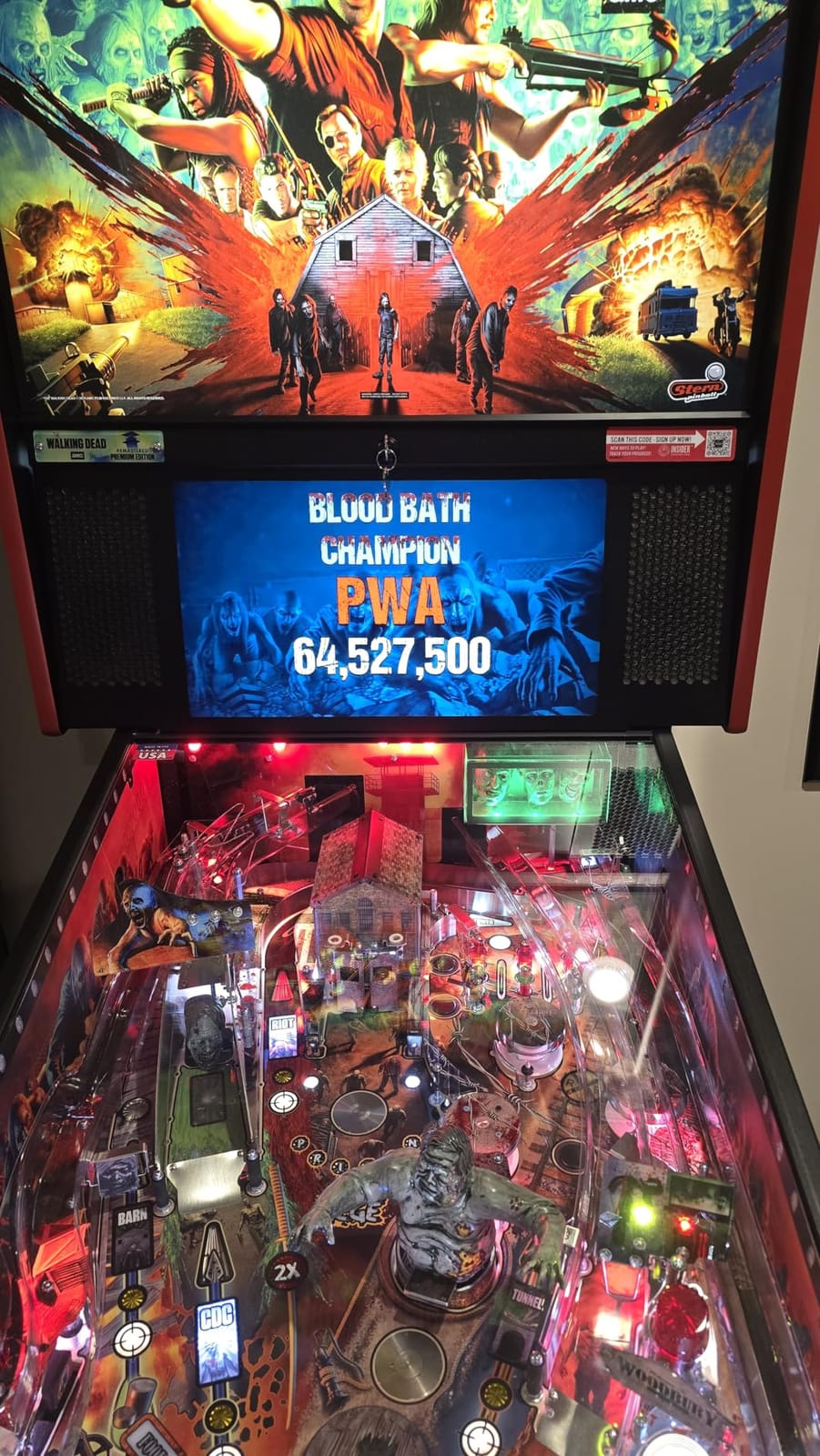 Stern Pinball AMC The Walking Dead Remastered, Premium Edition Arcade Pinball Machine customer photo 2