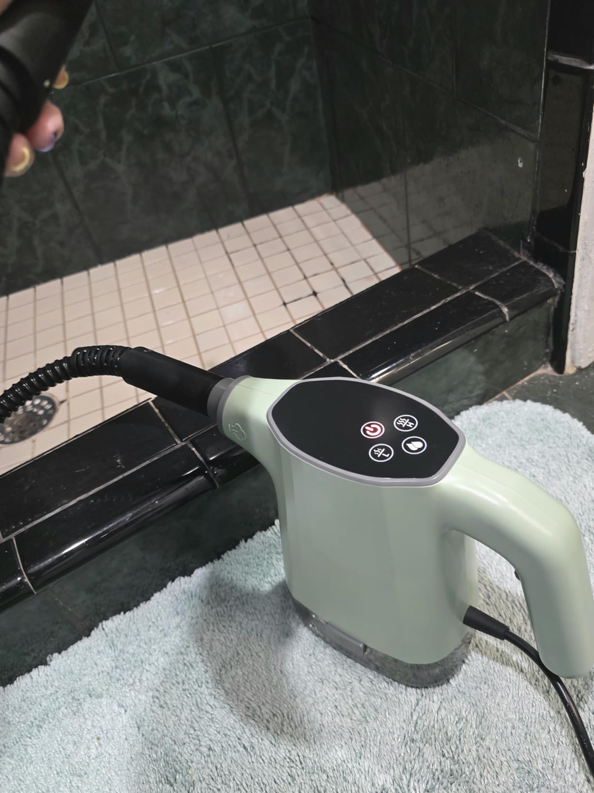 Handheld Steam Cleaner, Portable Steamer for Cleaning with 18PCS Accessories, 12s Fast Heating, Pressurized Steam Cleaner for Home, Kitchen, Bathroom, Car Detailing, Window, and Clothes, Green customer photo 2