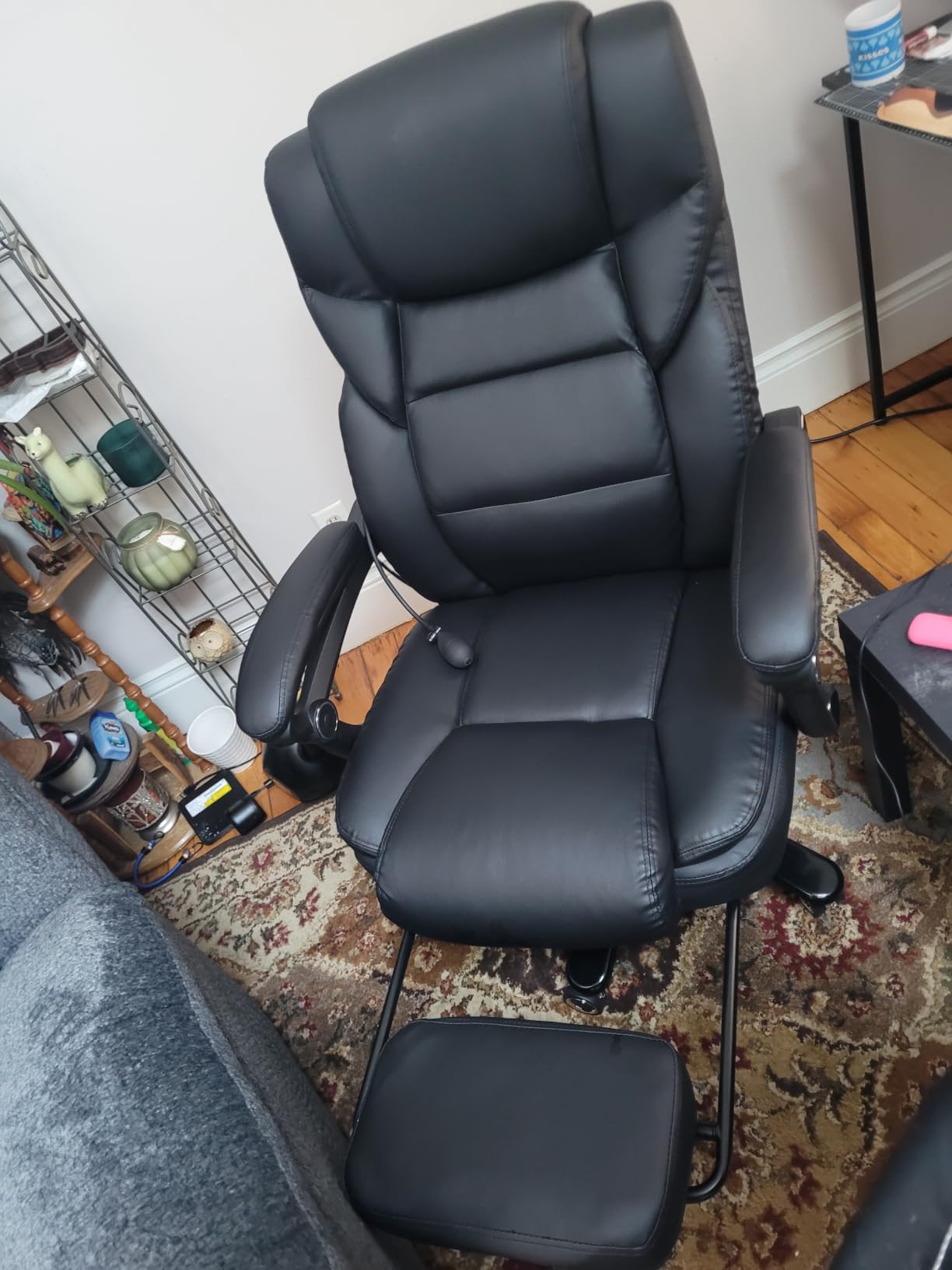 650lbs Big and Tall Office Chair for Heavy People, Ergonomic High Back PU Leather Computer Chair with Adjustable Lumbar Support, Comfy Executive Office Desk Chair with Wide Seat, Silent Wheels, Black customer photo 2