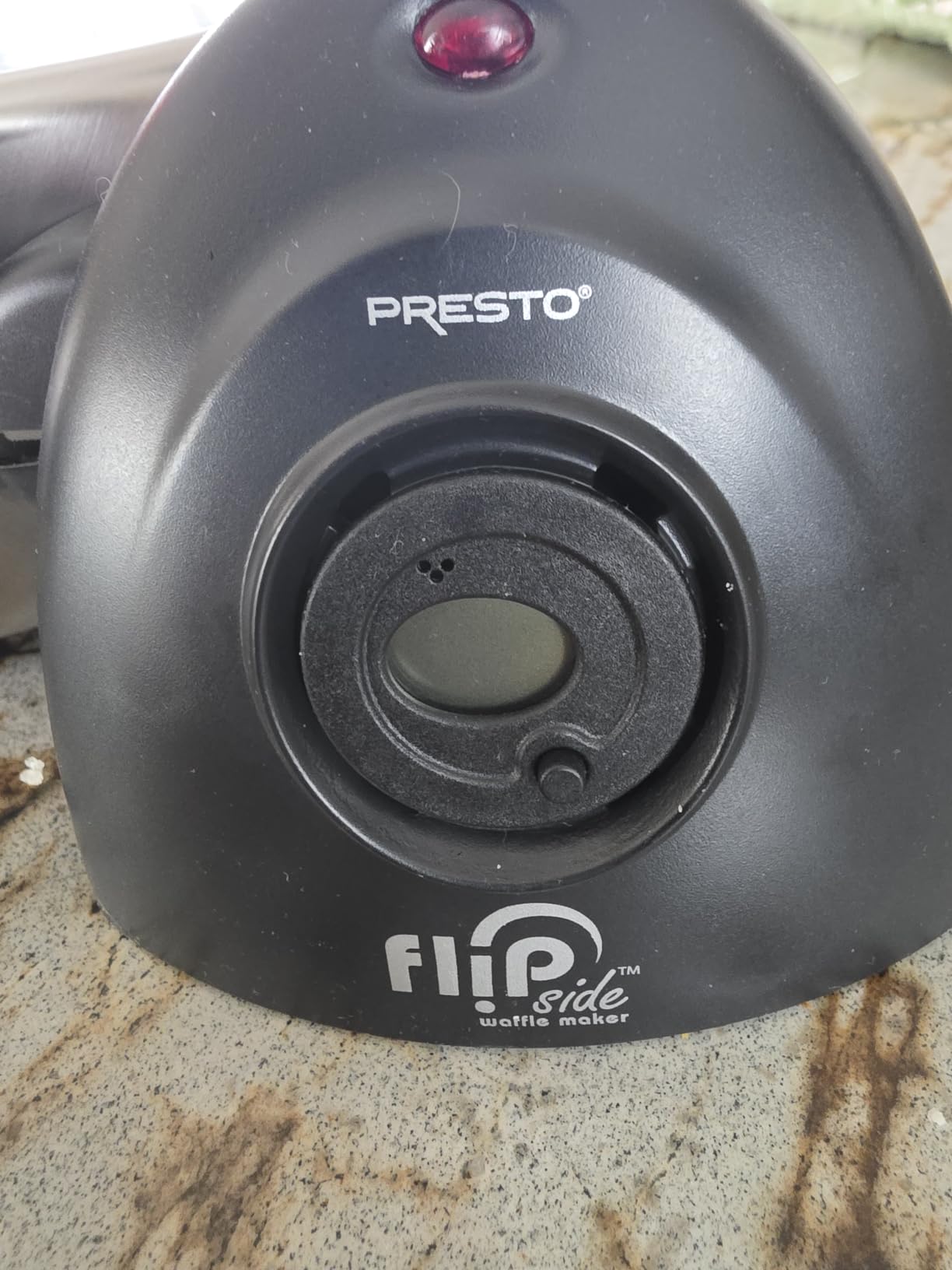 Presto 03510 Ceramic FlipSide Belgian Waffle Maker customer photo 1